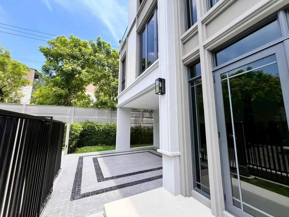 For RentHome OfficeOnnut, Udomsuk : Rental, modern home office, townhome style, home, soi Onnuch 21, Sukhumvit 77, Suan Luang, Bangkok | can register the company