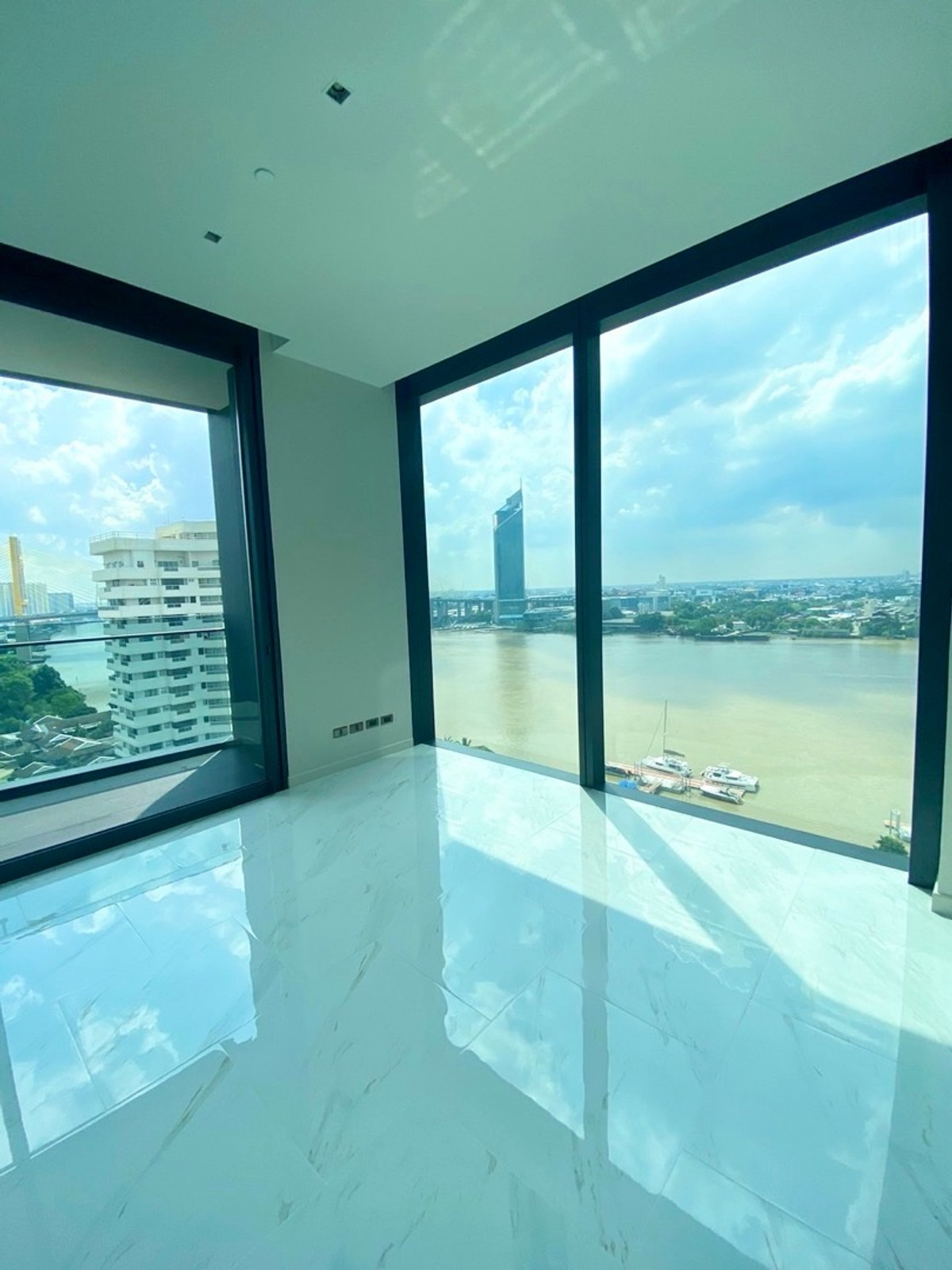 For SaleCondoRama3 (Riverside),Satupadit : SALE !! Canapaya Residences 2 Bedroom 2 Bathrooms 88 sqm. The river view is very beautiful 16,000,000 !!