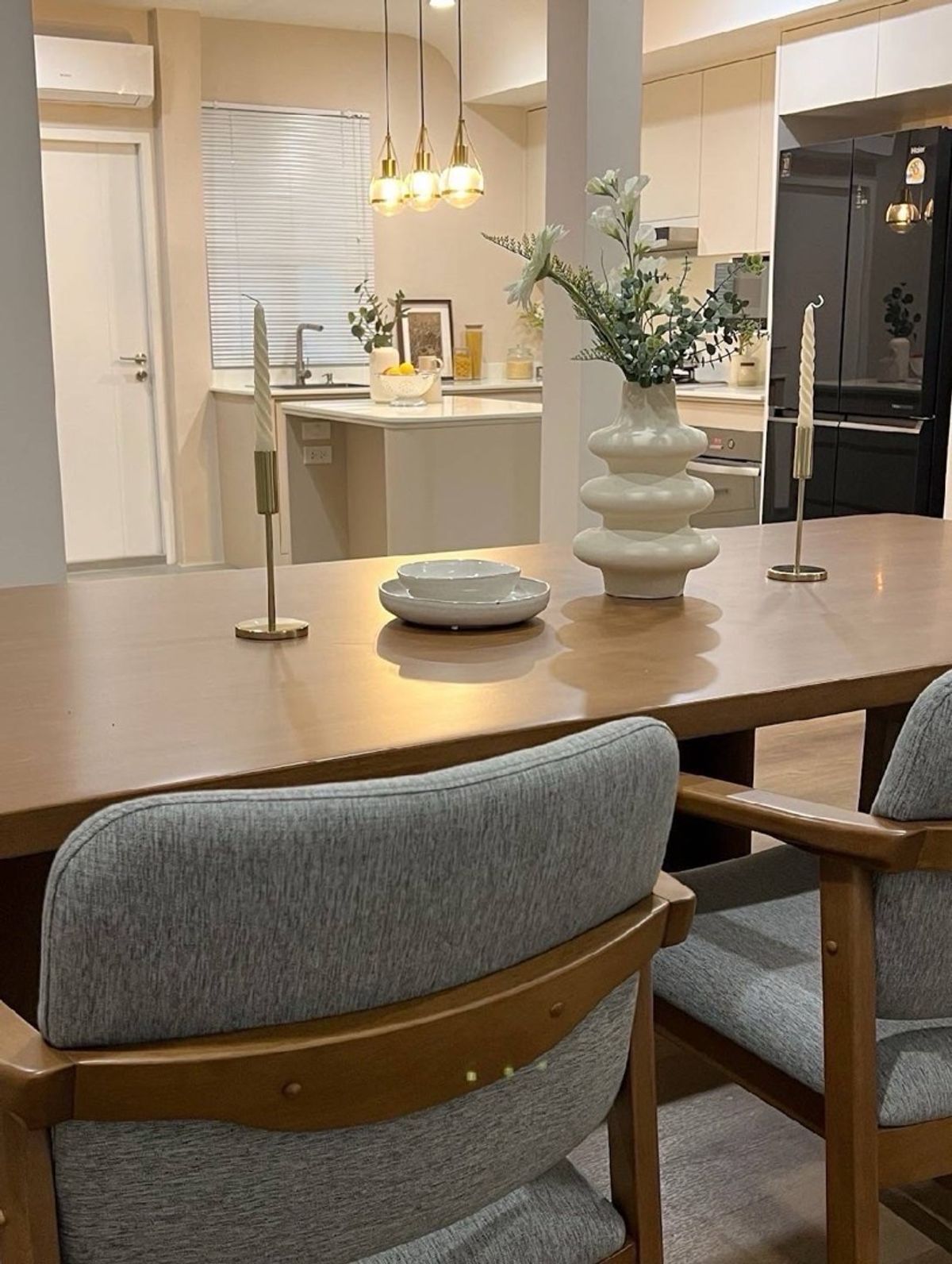 ให้เช่าบ้านสมุทรปราการ สำโรง : บ้านเดี่ยวให้เช่า – หมู่บ้านลดาวัลย์ ศรีนครินทร์ ซอยศรีด่าน 14บ้านหลังใหญ่ สวย พร้อมอยู่ ตกแต่งเรียบร้อย รีโนเวทใหม่ทั้งหลัง ตั้งอยู่ในทำเลคุณภาพ เดินทางสะดวก ใกล้รถไฟฟ้าสายสีเหลือง สถานีศรีด่าน (เพียงหน้าหมู่บ้าน)พื้นที่ดิน 153 ตรว. 4 ห้องนอน 4 ห้องน้ำ