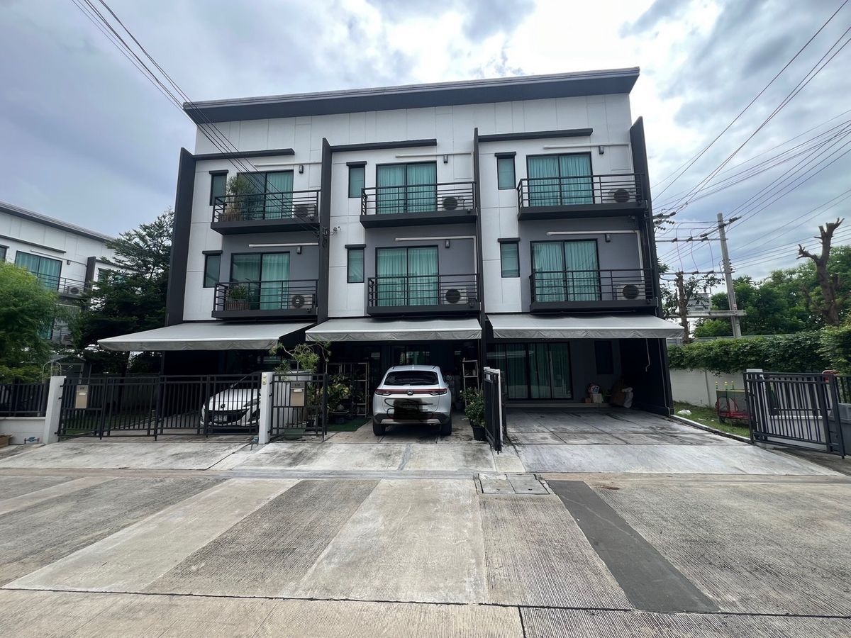 HouseNonthaburi, Bang Yai, Bangbuathong : 🏡 Selling/renting a house in the middle of Ratchapruek - Rattanathibet