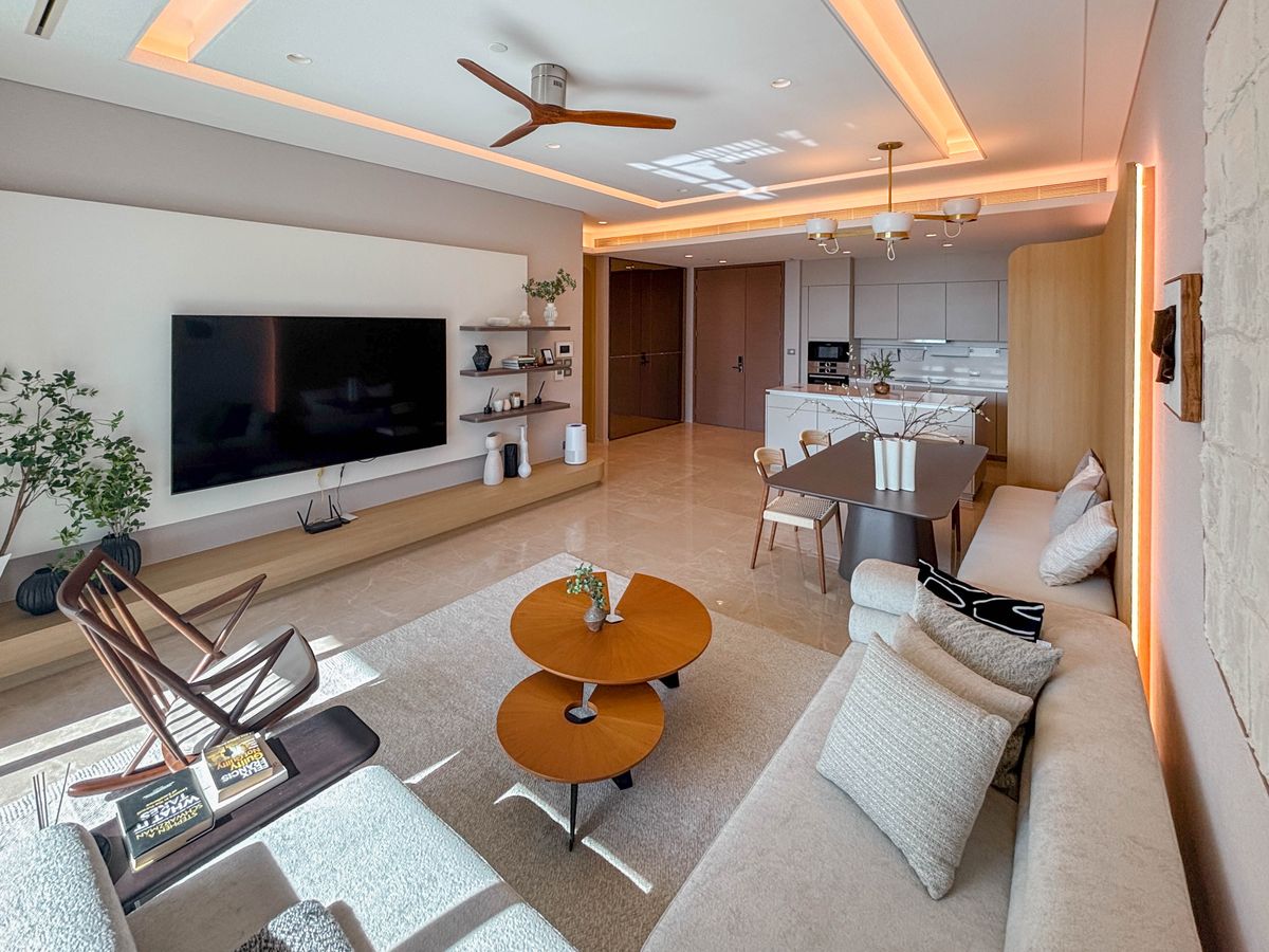 ขายคอนโดวิทยุ ชิดลม หลังสวน : Foreigner Quota ขายคอนโด The Residences at Sindhorn Kempinski ราคา 38,273,000 บาท [KMs250602]