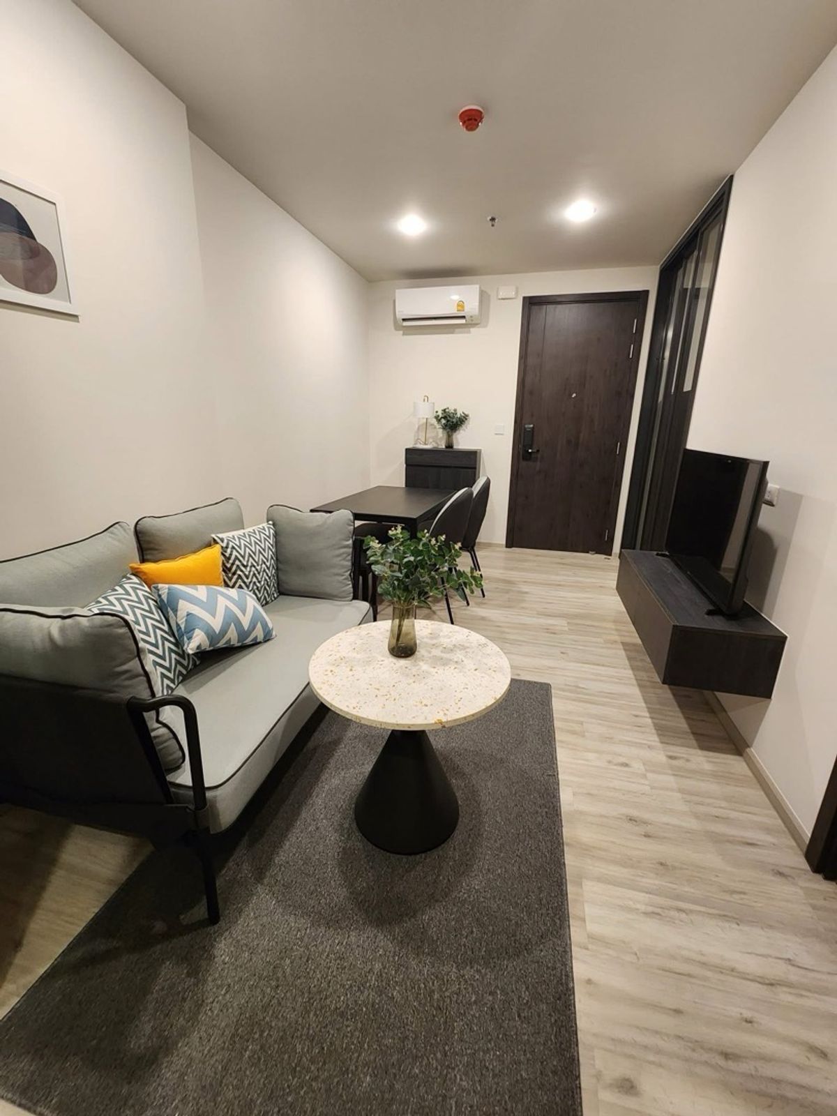 ให้เช่าคอนโดรัชดา ห้วยขวาง : ห้องใหญ่ 35 ตรม. ✨ XT Huaikhwang | For Rent ✨
