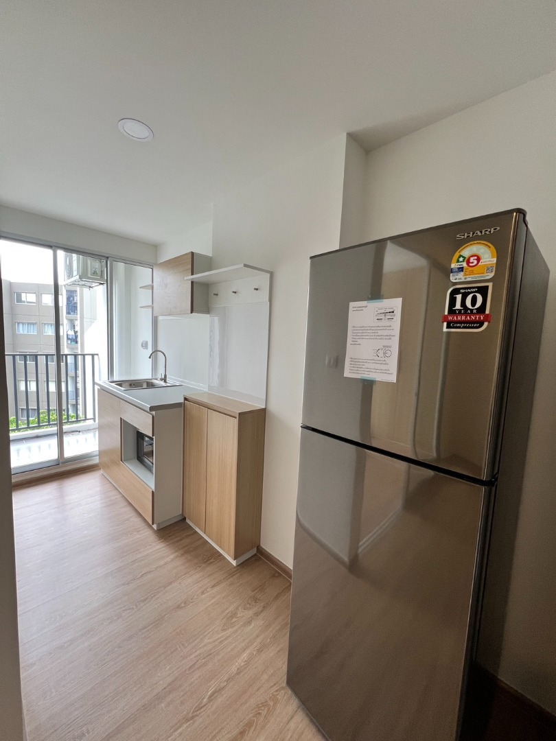 For RentCondoPathum Thani,Rangsit, Thammasat : 🔥Urgent rental, new room, ready to move in🔥Sena Eco Town Rangsit Station, starting rent 7,000 baht/month, accepting both Thais and foreigners.