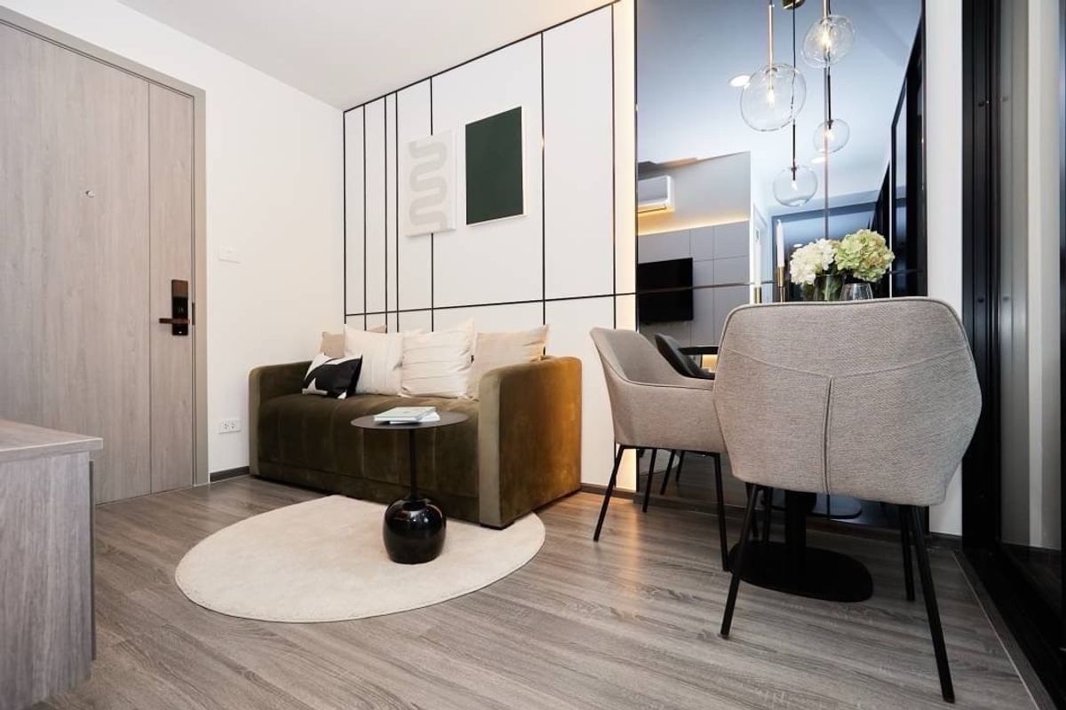 For SaleCondoBang kae, Phetkasem : ✨ Condo down payment for sale, Origin Place Phetkasem, Simplex corner room, high ceilings, comfortable living, pets allowed! 🐶🐱400,000 baht🎯 Highlights ✅ Ready to change contract ✅ Condo allows pets. Very hard to find in this zone!✅ Next to MRT Phasi Char