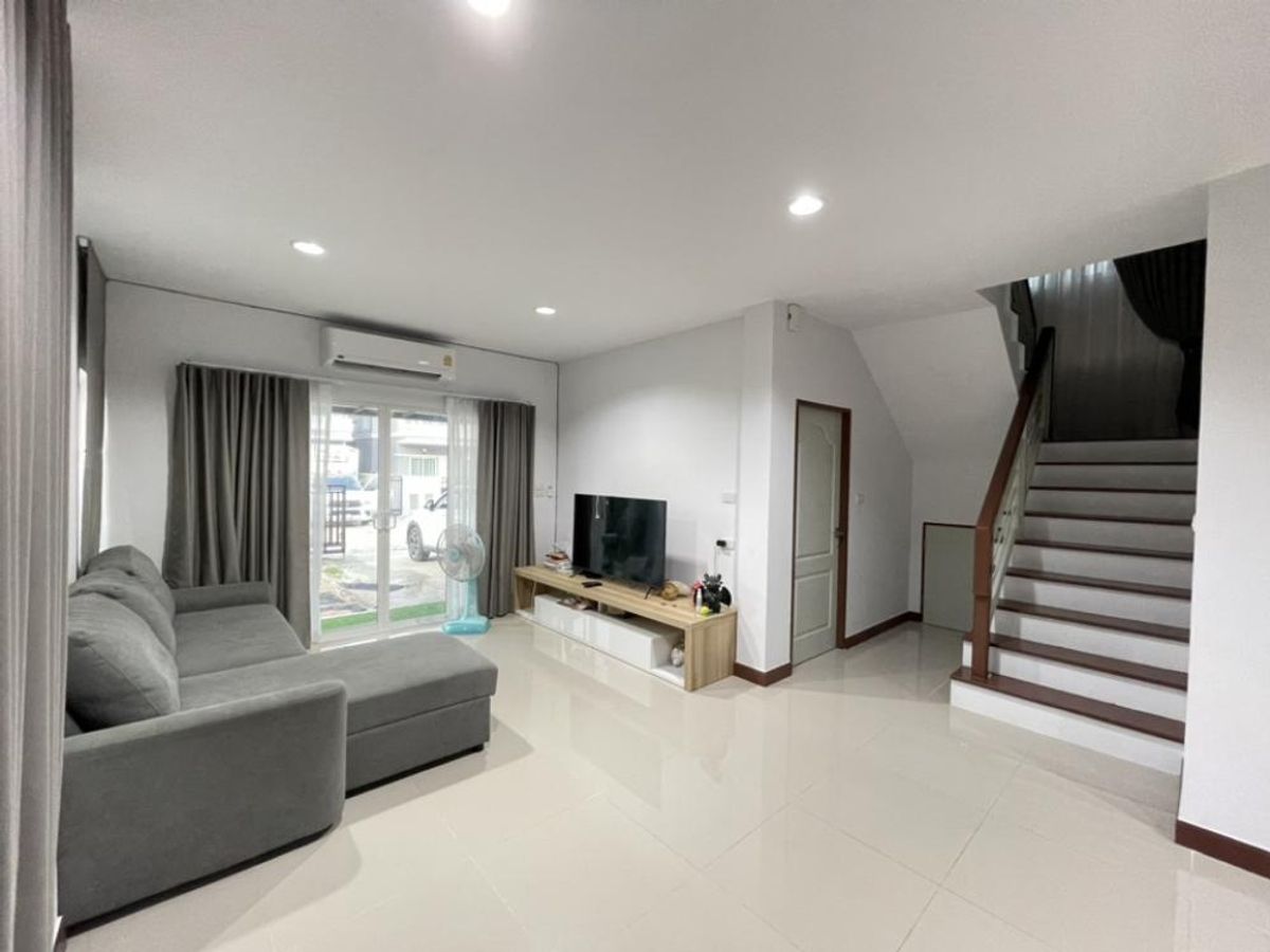 For RentHouseMin Buri, Romklao : Rent a detached house, Nonthawee Ville 7 furniture and electrical appliances, ready to enter 25/08/25