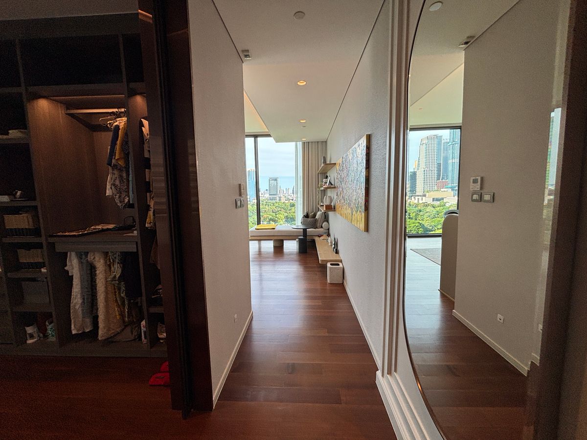 ขายคอนโดวิทยุ ชิดลม หลังสวน : Foreginer Quota ขายคอนโด The Residences at Sindhorn Kempinski ราคา 69,900,000 บาท [KMs250601]