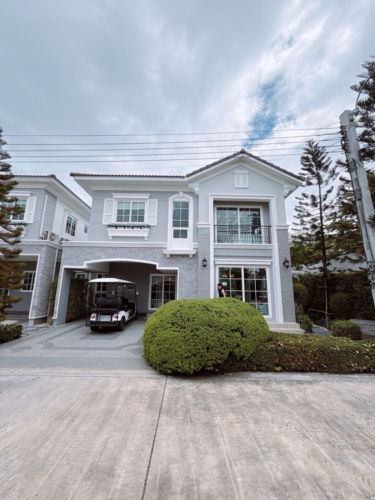 ขายบ้านสมุทรปราการ สำโรง : 𝐆𝐎𝐋𝐃𝐄𝐍 𝐍𝐄𝐎 𝐒𝐔𝐊𝐇𝐔𝐌𝐕𝐈𝐓-𝐋𝐀𝐒𝐀𝐋𝐋𝐄 บ้านเดี่ยว ขายขาดทุนจากโครงการ บ้านมือ1 พร้อมเข้าอยู่ ราคาดีที่สุด ผ่อนแบงค์สบายๆ 𝟐𝟑,𝟎𝟎𝟎/เดือน ใกล้หมดแล้ว ราคาปิดโครงการ 