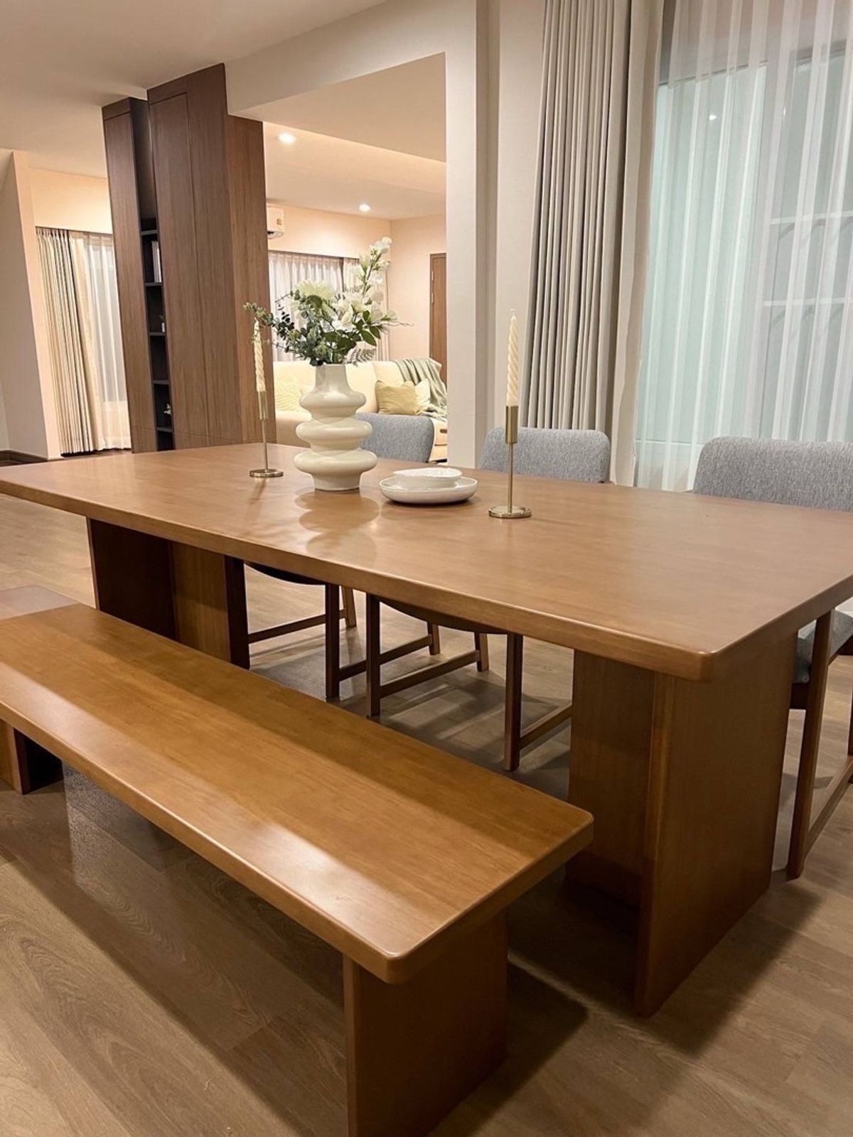 ให้เช่าบ้านสมุทรปราการ สำโรง : บ้านเดี่ยวให้เช่า – หมู่บ้านลดาวัลย์ ศรีนครินทร์ ซอยศรีด่าน 14บ้านหลังใหญ่ สวย พร้อมอยู่ ตกแต่งเรียบร้อย รีโนเวทใหม่ทั้งหลัง ตั้งอยู่ในทำเลคุณภาพ เดินทางสะดวก ใกล้รถไฟฟ้าสายสีเหลือง สถานีศรีด่าน (เพียงหน้าหมู่บ้าน)พื้นที่ดิน 153 ตรว. 4 ห้องนอน 4 ห้องน้ำ