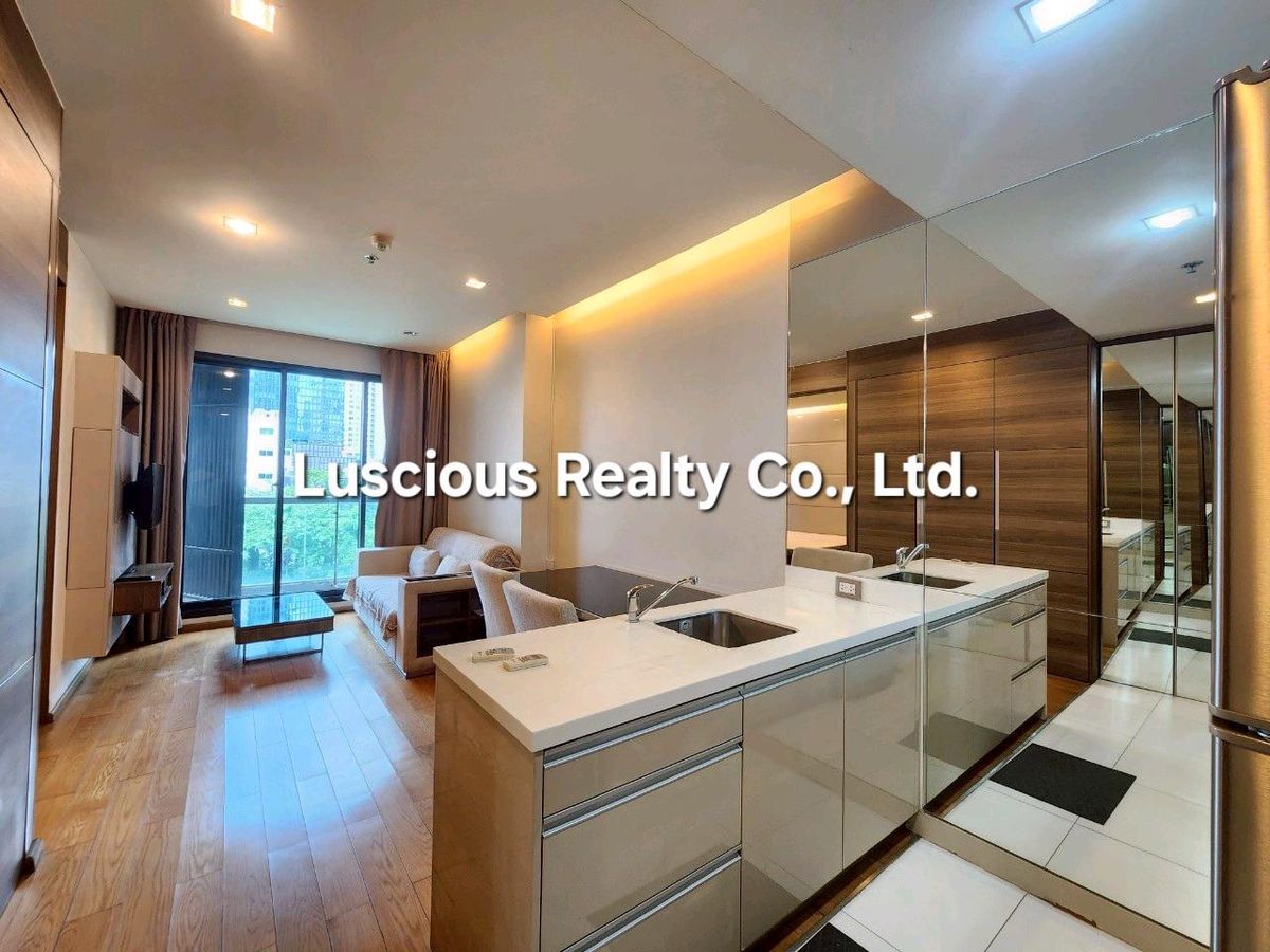 ขายคอนโดสาทร นราธิวาส : ขาย The Address Sathorn ดิ แอดเดรส สาทร
For Sale ขาย Near BTS Saint Louis