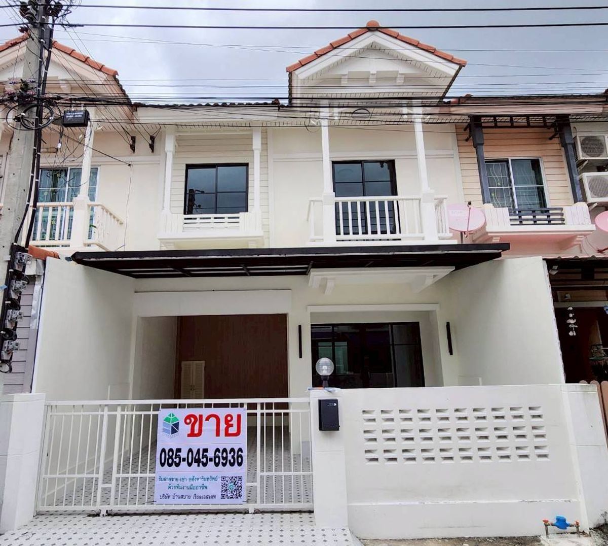 For SaleTownhomeChaengwatana, Muangthong : Sell Townhome, Tha It, Rattanathibet, newly, very beautiful, 3 bedrooms, 2 bathrooms, ready to enter only 2.59MB.