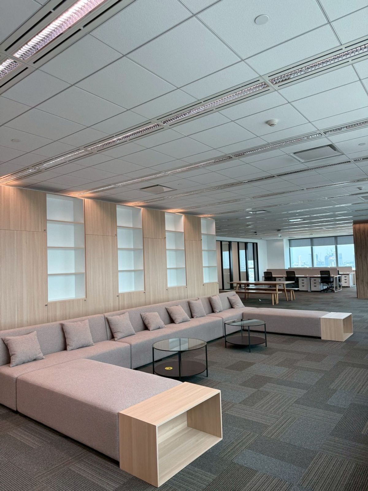 For RentOfficeAri,Anusaowaree : Tipco Tower Office Building for rent in Ari Pradiphat, size 690 sq.m. ✨