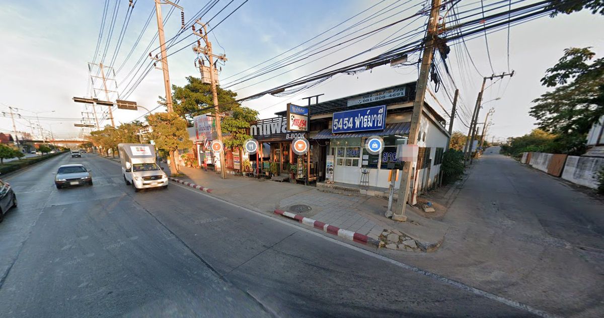 ขายที่ดินลาดกระบัง สุวรรณภูมิ : โอกาสทอง! ขายที่ดินแปลงสวย 3 ไร่ 1 งาน 63 ตร.วา, หน้ากว้าง 50 เมตร, เหมาะลงทุนจัดสรร หรือ ธุรกิจ, เก็งกำไร ทำเลเติบโตเร็ว, ทำเลทอง ลาดกระบัง ใกล้สนามบินสุวรรณภูมิ