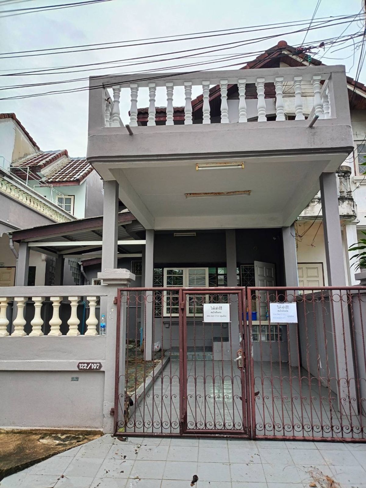 For RentTownhomeRamkhamhaeng, Hua Mak : 🏡 2 -story townhouse for rent, Sriwara Ramkhamhaeng Village 36/1, good location near the city with