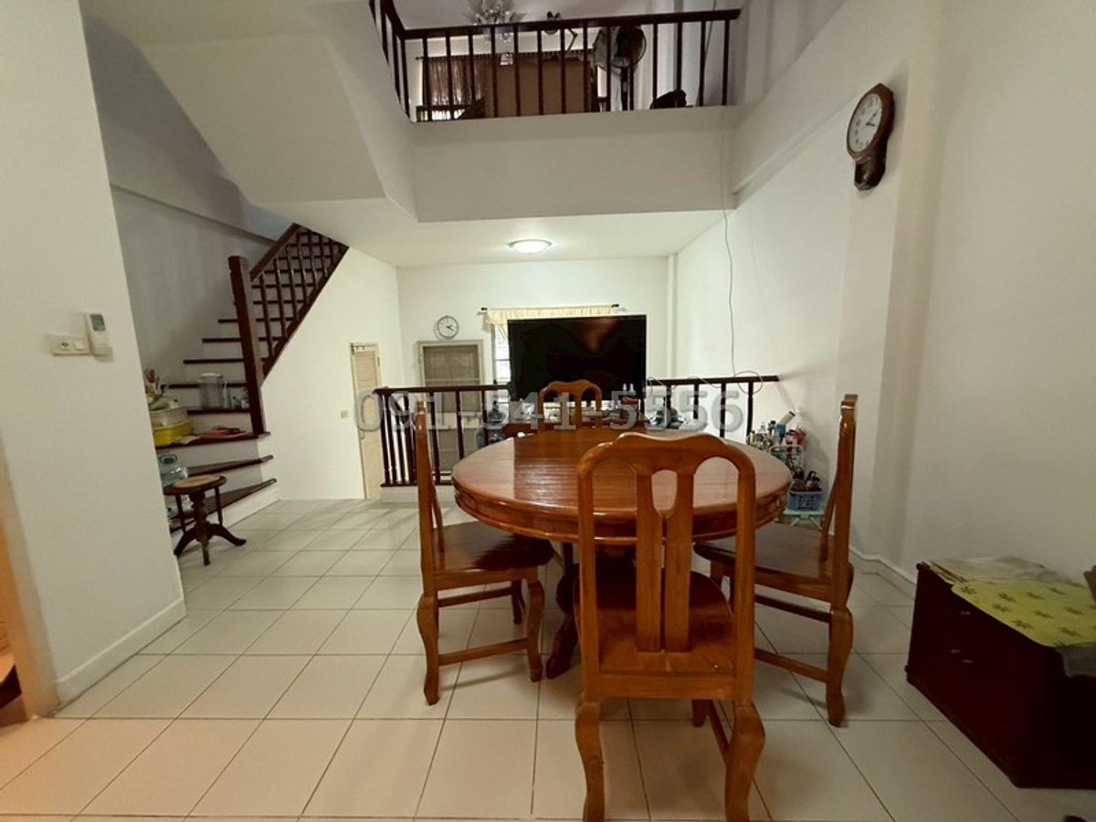 ขายทาวน์โฮมโชคชัย4 ลาดพร้าว71 : ขายทาวน์โฮม บ้านกลางเมือง โชคชัย 4 ติดกองปราบ เนื้อที่ 22.5 ตรว 3นอน 4น้ำ หน้าบ้านหันทางทิศเหนือ