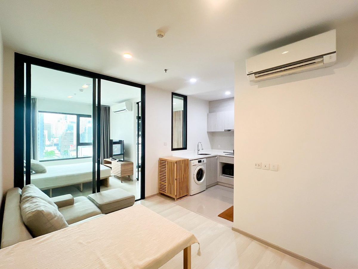 For RentCondoRama9, Petchburi, RCA : Life Asoke room size 35 sqm by boom