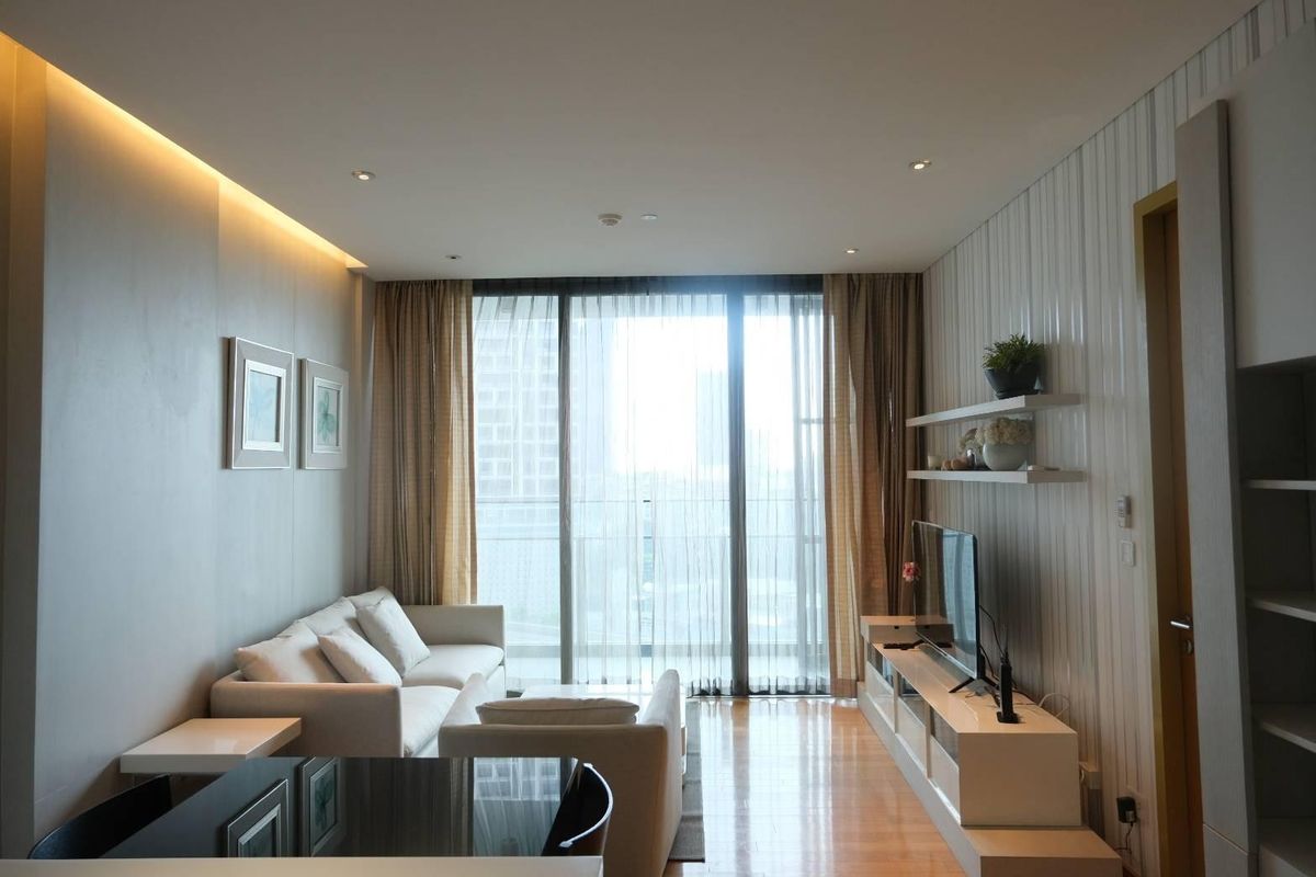 For RentCondoSukhumvit, Asoke, Thonglor : Aequa Sukhumvit 49 This room can raise animals ♥ 60 sqm. Large room, minimal style, interested to make an appointment. Call.