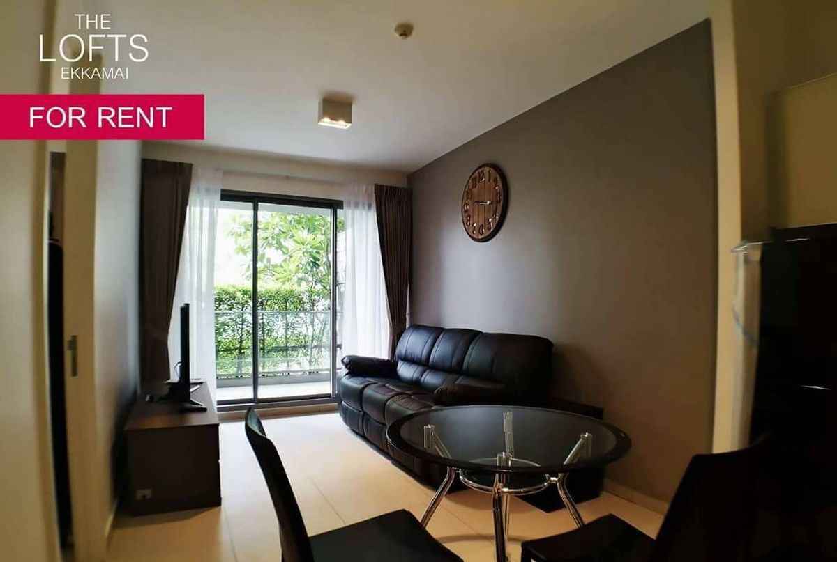 ให้เช่าคอนโดสุขุมวิท อโศก ทองหล่อ : !! ห้องสวย ให้เช่าคอนโด The Lofts Ekkamai (เดอะ ลอฟท์ เอกมัย) ใกล้ MRT เอกมัย