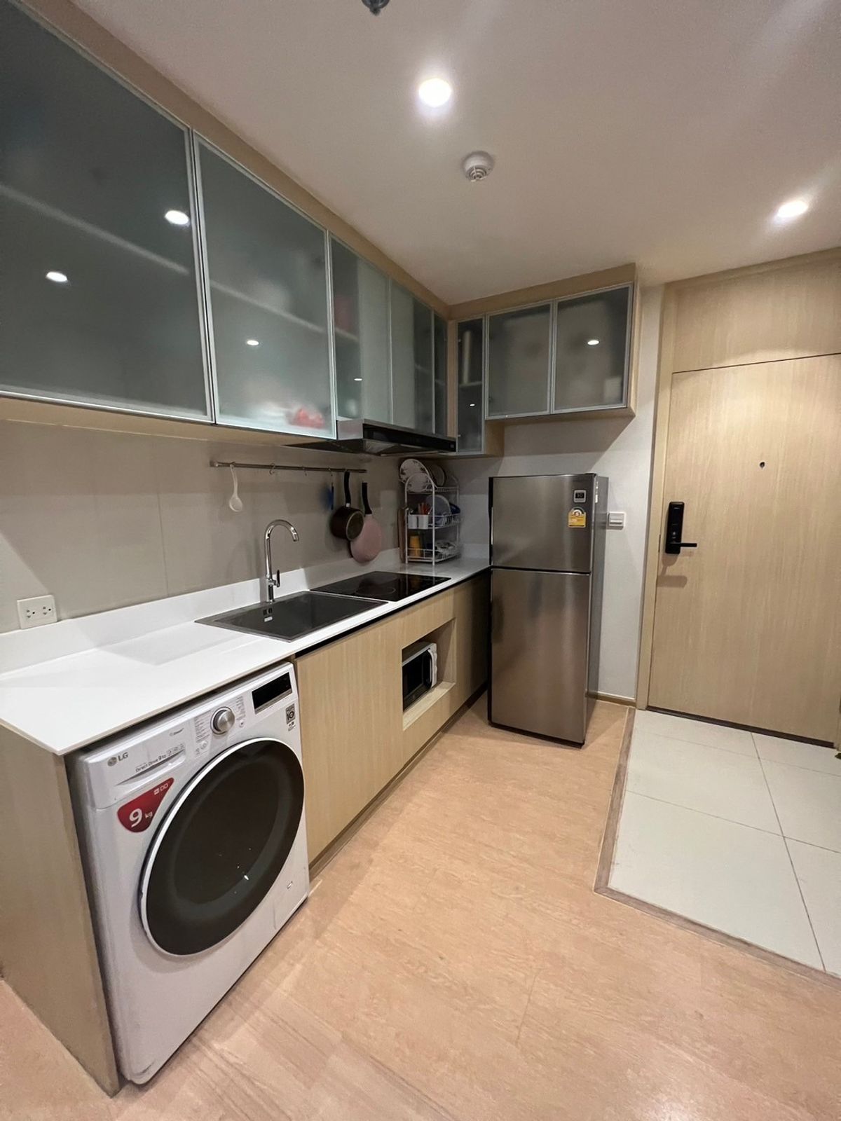 For SaleCondoSukhumvit, Asoke, Thonglor : Maru Ekkamai 2 / 2 bedrooms, 2 bathrooms, 55 sq m. Call 0937890899