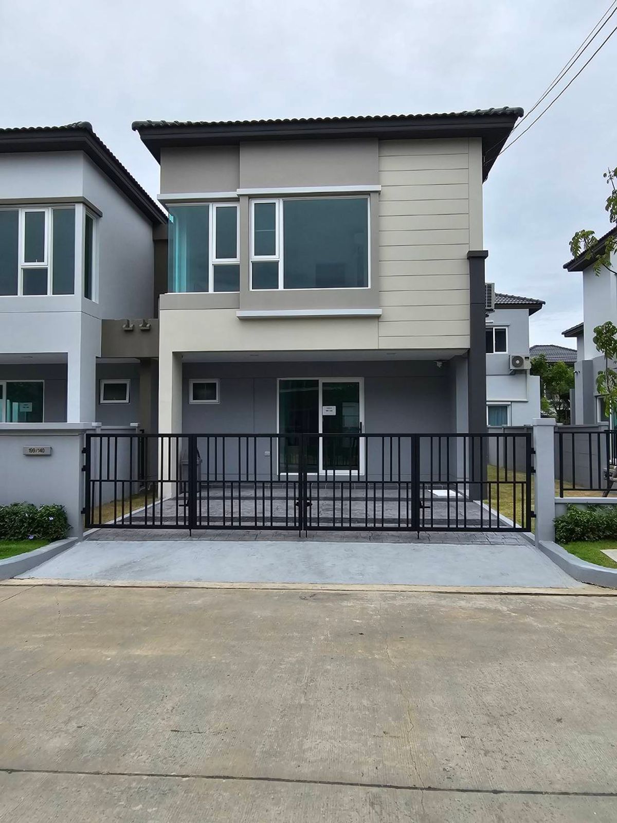 For RentSamut Prakan,Samrong : 🏡BN043 for rent, twin houses, new fir, ready to move in.