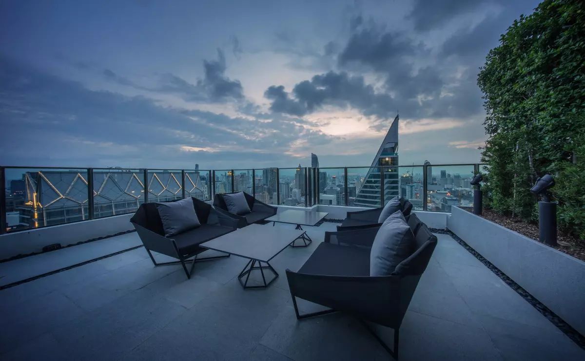 ขายคอนโดวิทยุ ชิดลม หลังสวน : Noble Ploenchit /  / 1 ห้องนอน 45 ตร.ม. โทร 0937890899