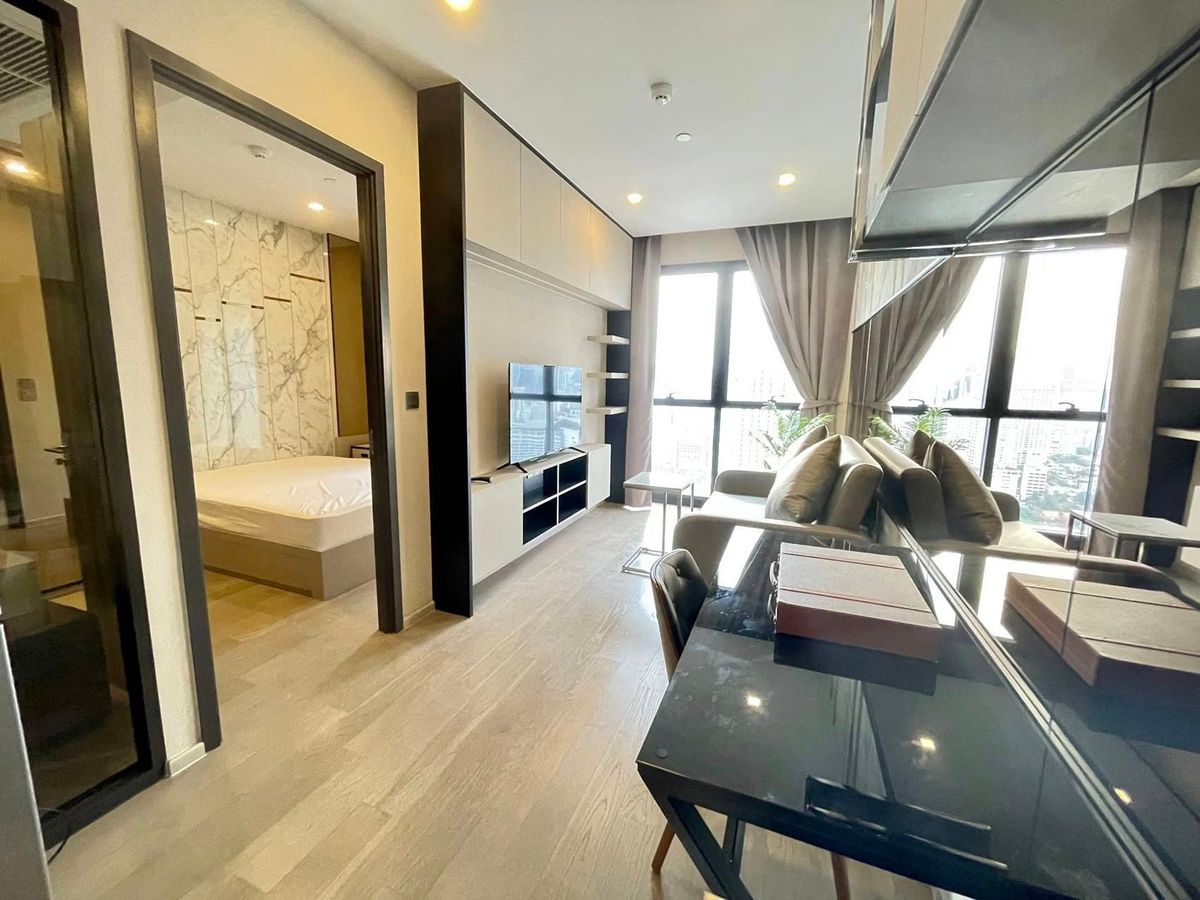For RentCondoSukhumvit, Asoke, Thonglor : For Rent - Ashton Asoke 1 Bedroom | 1 Bathroom | 32 SQ.M. | 31st Floor | High Floor | Prime CBD Location