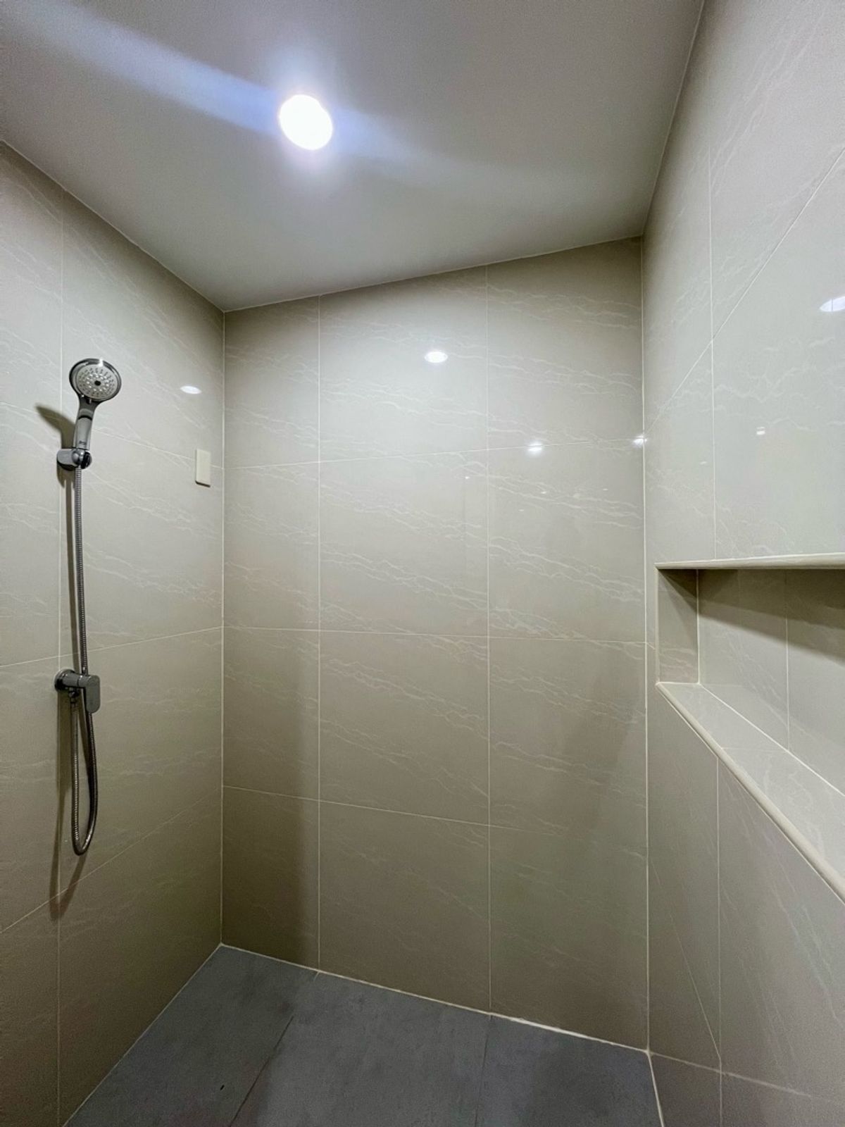 ขายโฮมออฟฟิศพระราม 9 เพชรบุรีตัดใหม่ RCA : 📣 [For Sale] โฮมออฟฟิศพระราม 9 5 ชั้น พร้อมลิฟต์ส่วนตัว ✨ ใจกลางพระราม 9 ซอย 57/1 (Meloft Rama9 Home Office) แต่งครบ พร้อมใช้งาน