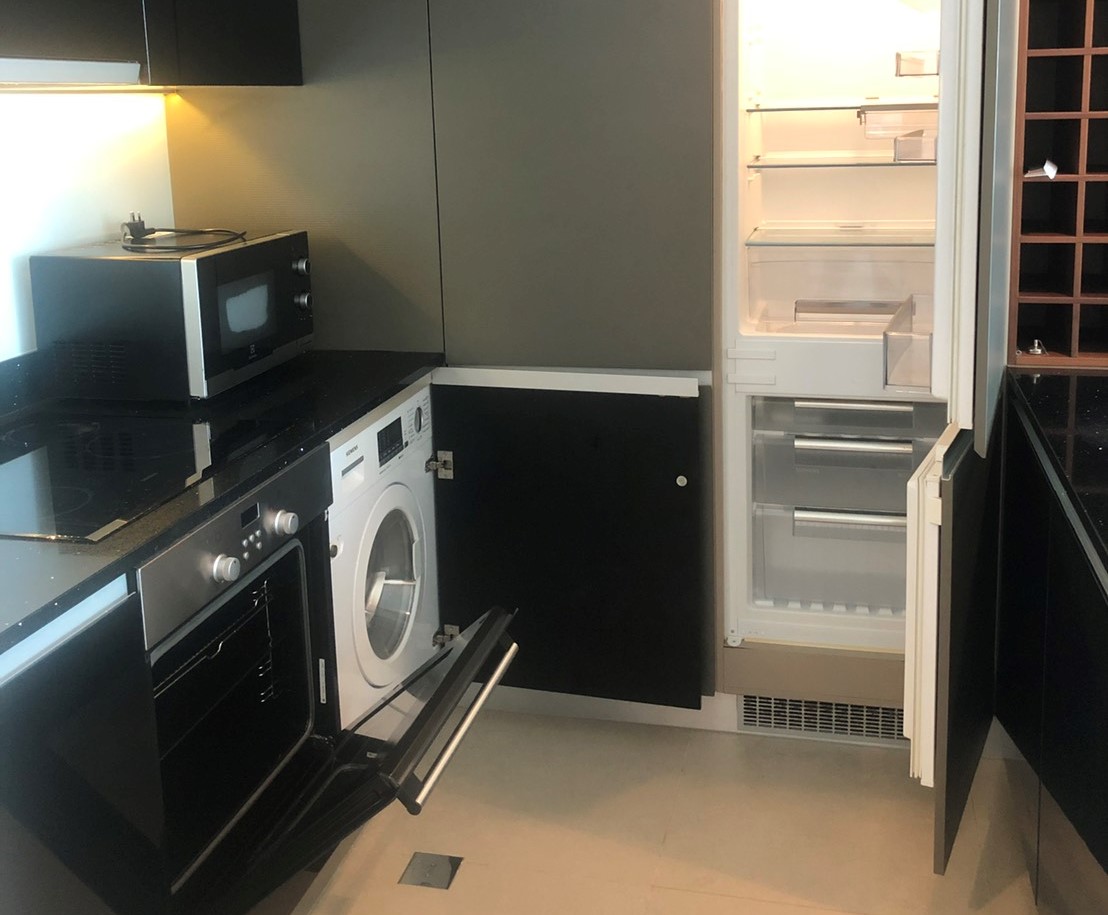 ขายคอนโดวงเวียนใหญ่ เจริญนคร : 🔥ขายด่วน + 🔥เดอะ ริเวอร์ ใกล้ BTS สะพานตากสิน เฟอร์นิเจอร์ครบ พร้อมเข้าอยู่