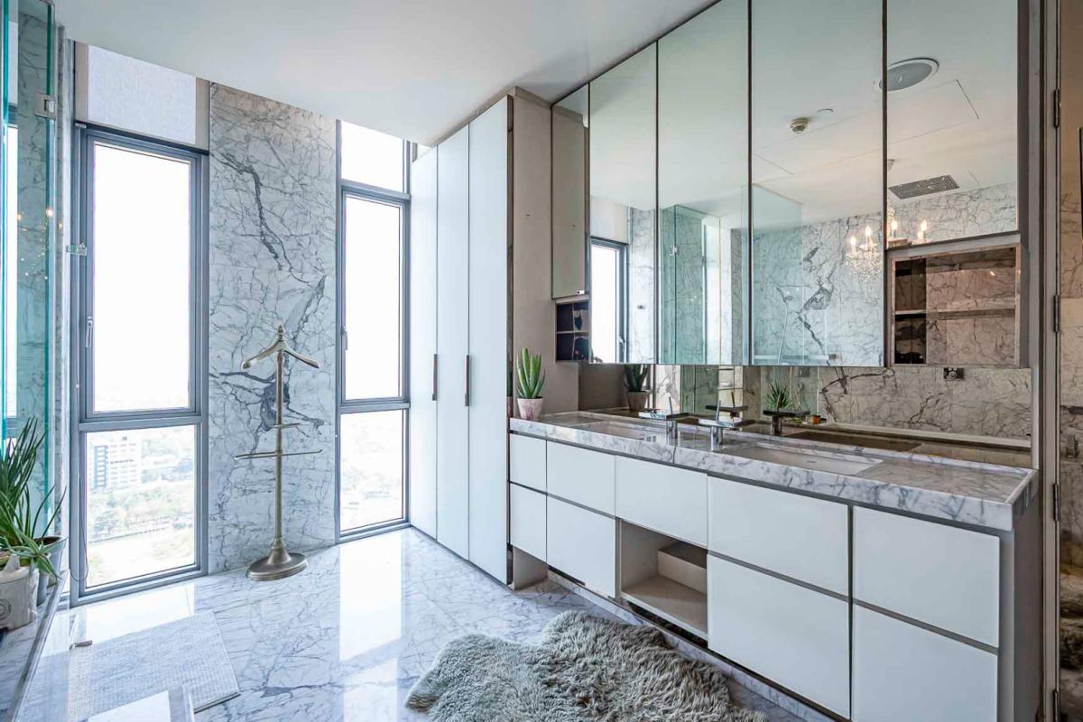 For SaleCondoSathorn, Narathiwat : 🔥Urgent Sale + 🔥The Sukhothai Residences, near Lumphini Park, fully furnished, ready to move in