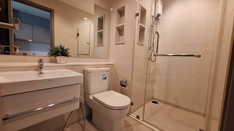 ให้เช่าคอนโดพระราม 9 เพชรบุรีตัดใหม่ RCA : 🔥ให้เช่าด่วน+🔥ไลฟ์ อโศก – พระราม 9 ใกล้ MRT พระราม 9 เฟอร์นิเจอร์ครบ พร้อมเข้าอยู่