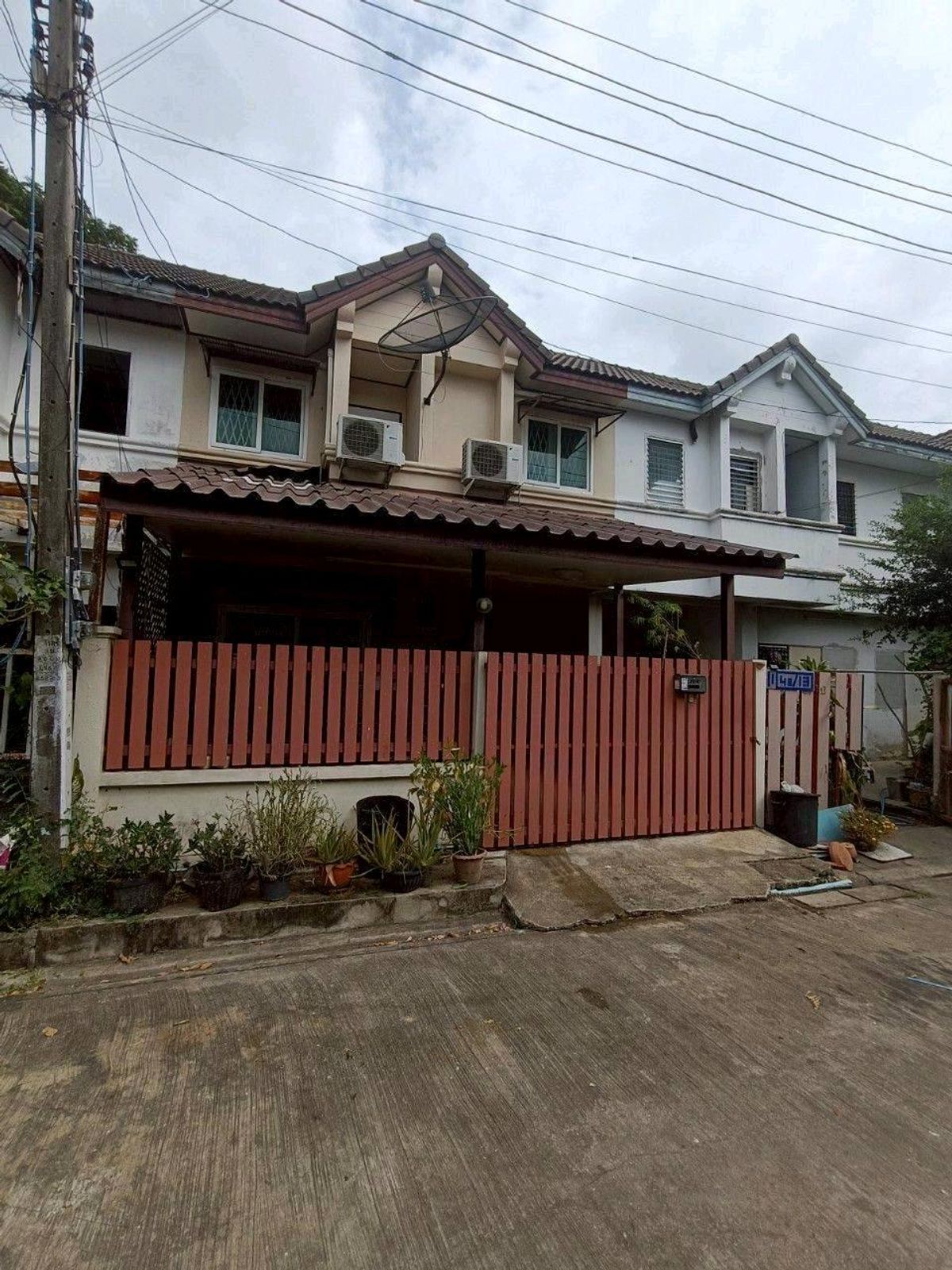 ขายทาวน์โฮมปทุมธานี รังสิต ธรรมศาสตร์ : ขายทาวน์เฮ้าแพรมาพร รังสิตคลอง11 ไม่ต้องดาวน์ ผ่อนถูกกว่าเช่า