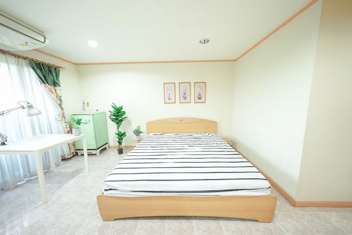 ให้เช่าคอนโดพัฒนาการ ศรีนครินทร์ : สอบถามโทร : 095-392-2492 ให้เช่า คอนโด รีเจ้นท์ ศรีนครินทร์ ทาวเวอร์ ใกล้ Airport Link หัวหมาก 96 ตารางเมตร 2 ห้องนอน 2 ห้องน้ำ ชั้น 8 ตึก A ตกแต่งครบพร้อมอยู่