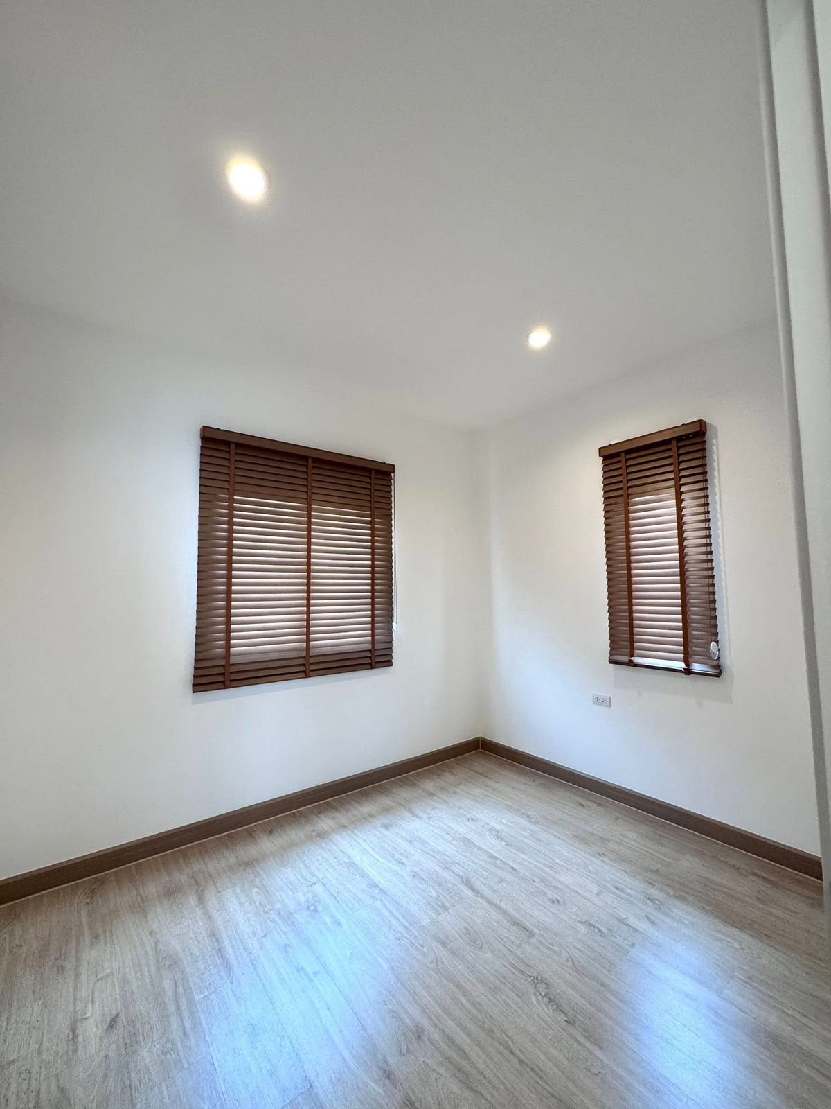For RentHouseBangna, Bearing, Lasalle : K-6483 for rent! Como Bianca II Twin House