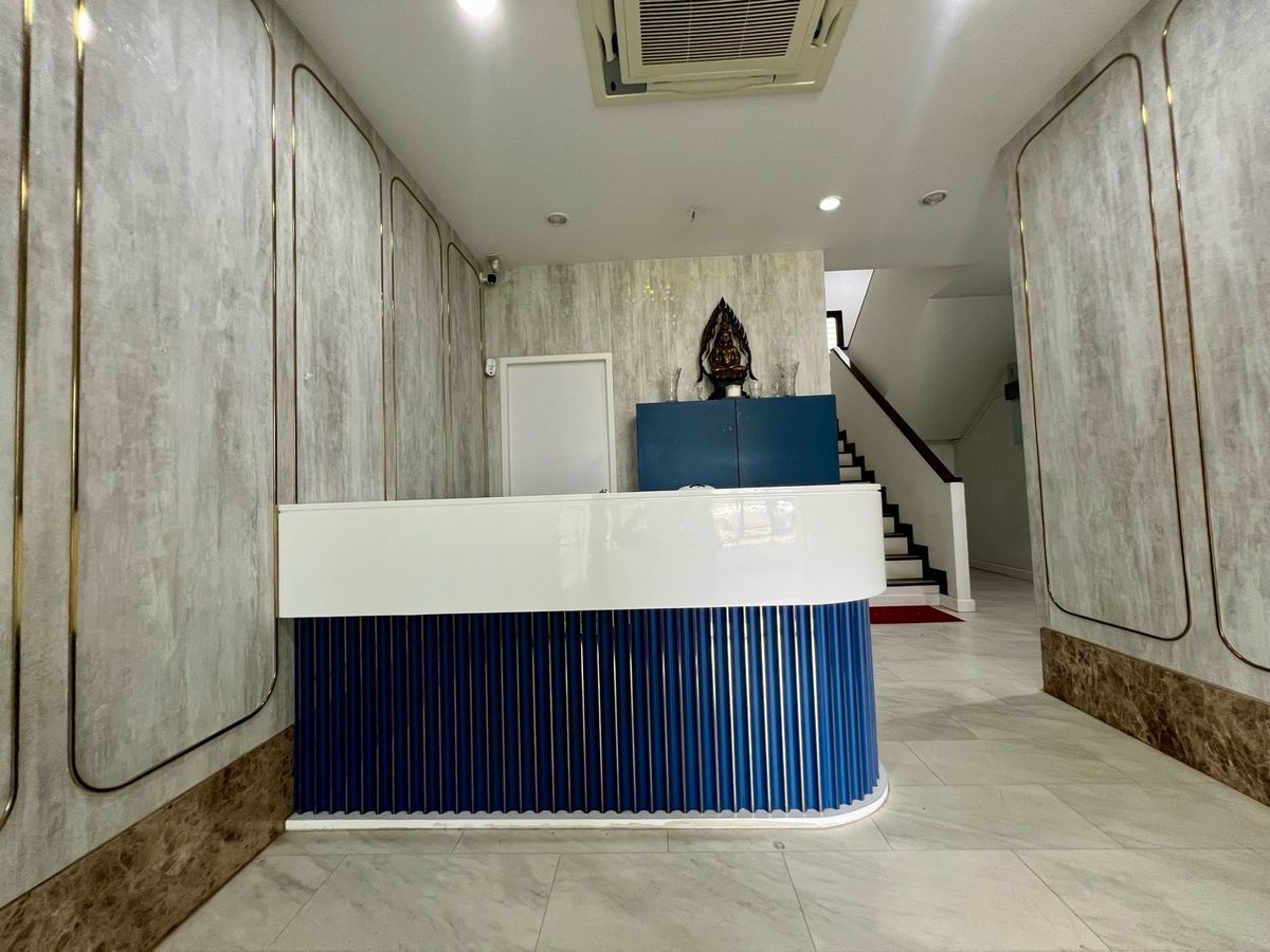 ขายโฮมออฟฟิศพระราม 9 เพชรบุรีตัดใหม่ RCA : 📣 [For Sale] โฮมออฟฟิศพระราม 9 5 ชั้น พร้อมลิฟต์ส่วนตัว ✨ ใจกลางพระราม 9 ซอย 57/1 (Meloft Rama9 Home Office) แต่งครบ พร้อมใช้งาน