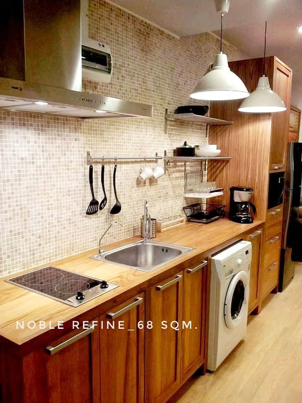 ให้เช่าคอนโดสุขุมวิท อโศก ทองหล่อ : Condo for RENT-Noble Refine 68 sqm. in Phromphong area close to BTS, Emporium