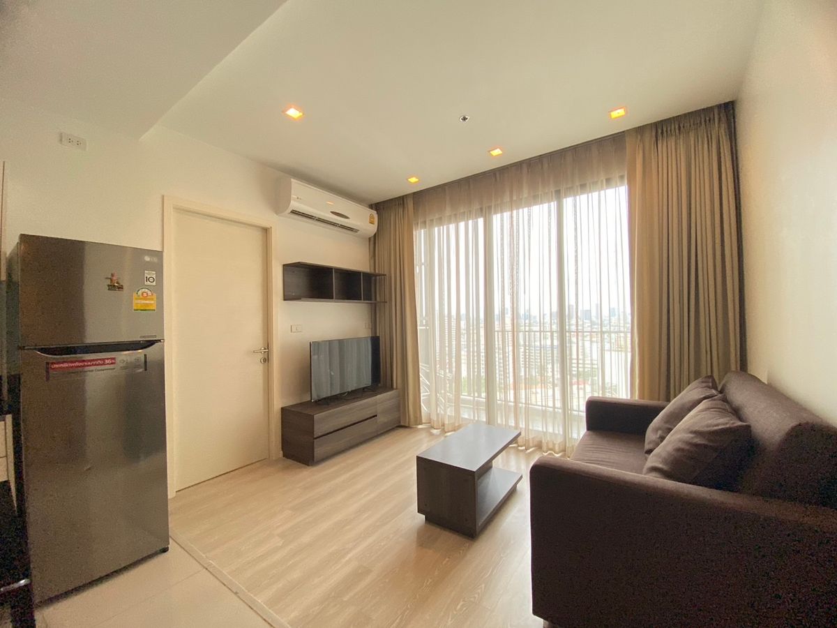 For RentCondoRatchadapisek, Huaikwang, Suttisan : For rent Quinn Ratchada 17, near MRT Sutthisan , 2 bedroom 1 bathroom condo near huakwang
