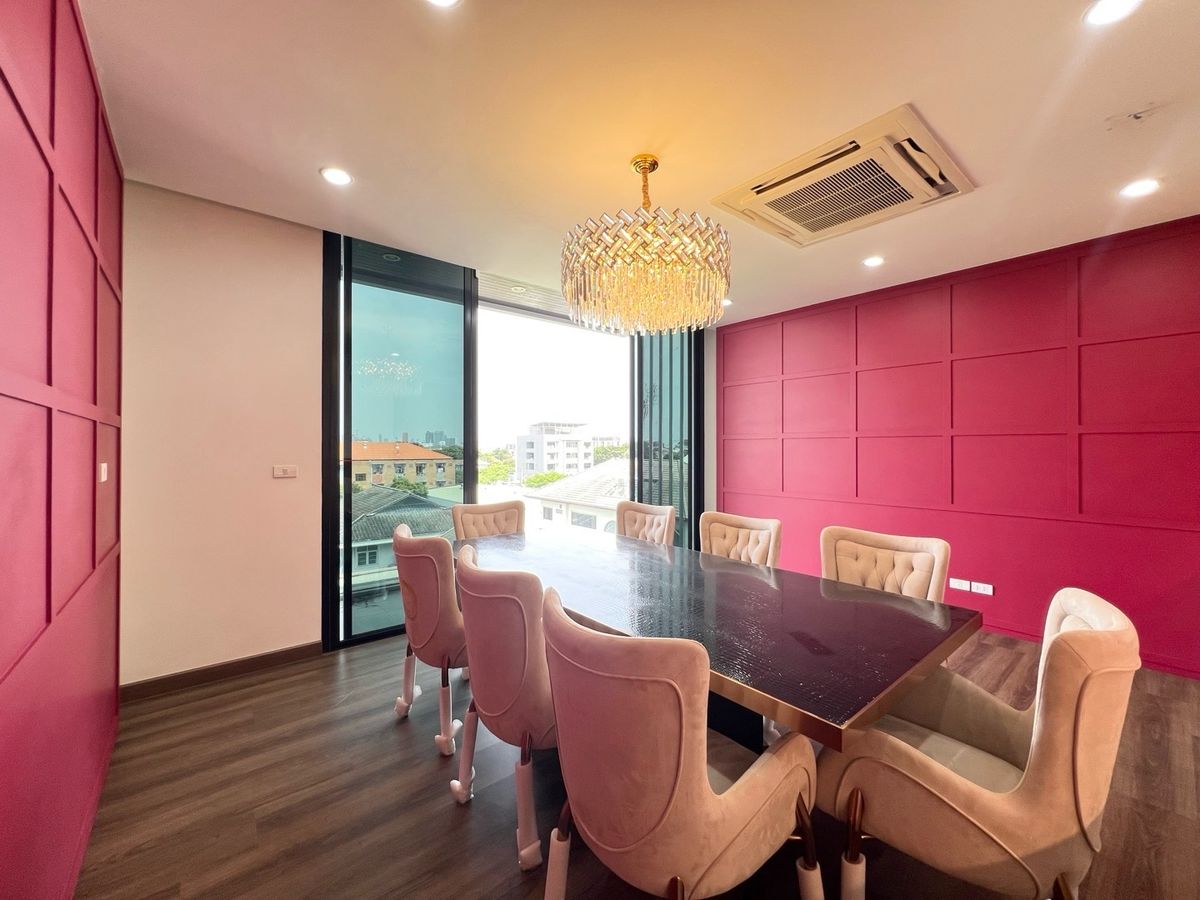 ขายโฮมออฟฟิศพระราม 9 เพชรบุรีตัดใหม่ RCA : 📣 [For Sale] โฮมออฟฟิศพระราม 9 5 ชั้น พร้อมลิฟต์ส่วนตัว ✨ ใจกลางพระราม 9 ซอย 57/1 (Meloft Rama9 Home Office) แต่งครบ พร้อมใช้งาน