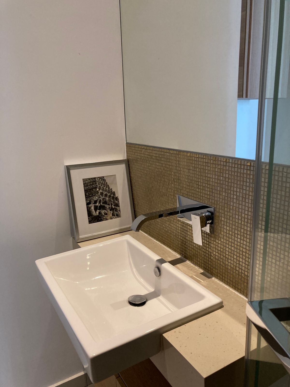 For RentCondoSukhumvit, Asoke, Thonglor : !! Beautiful room for rent. The Lofts Ekkamai (The Loft Ekkamai) near MRT Ekkamai.