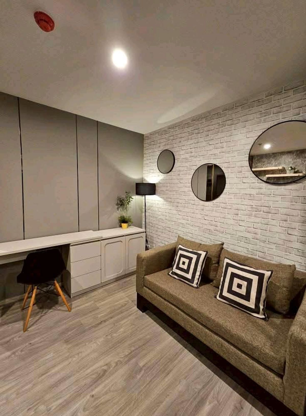 ให้เช่าคอนโดบางนา แบริ่ง ลาซาล : 🏢 Regent Bangna (ตึก A ชั้น 17)📍 เพียง 350 ม. จาก BTS บางนา