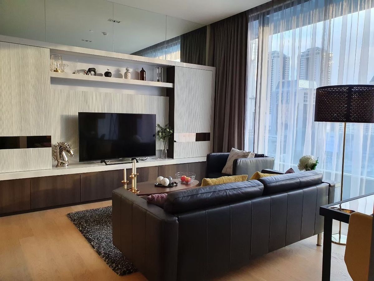For RentCondoSilom, Saladaeng, Bangrak : !! Beautiful room for rent. SALADAENG ONE Condo near MRT Lumpini.