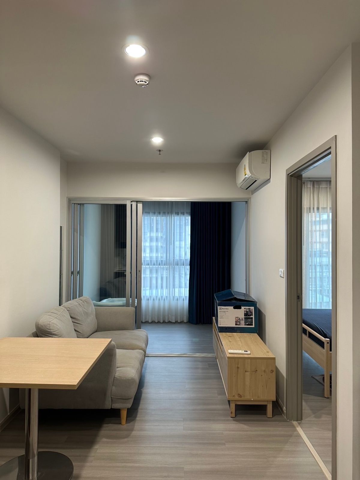 For RentCondoPinklao, Charansanitwong : Rent / V Condo Parkland Charan - Pinklao: 2 Bedrooms 1 Water