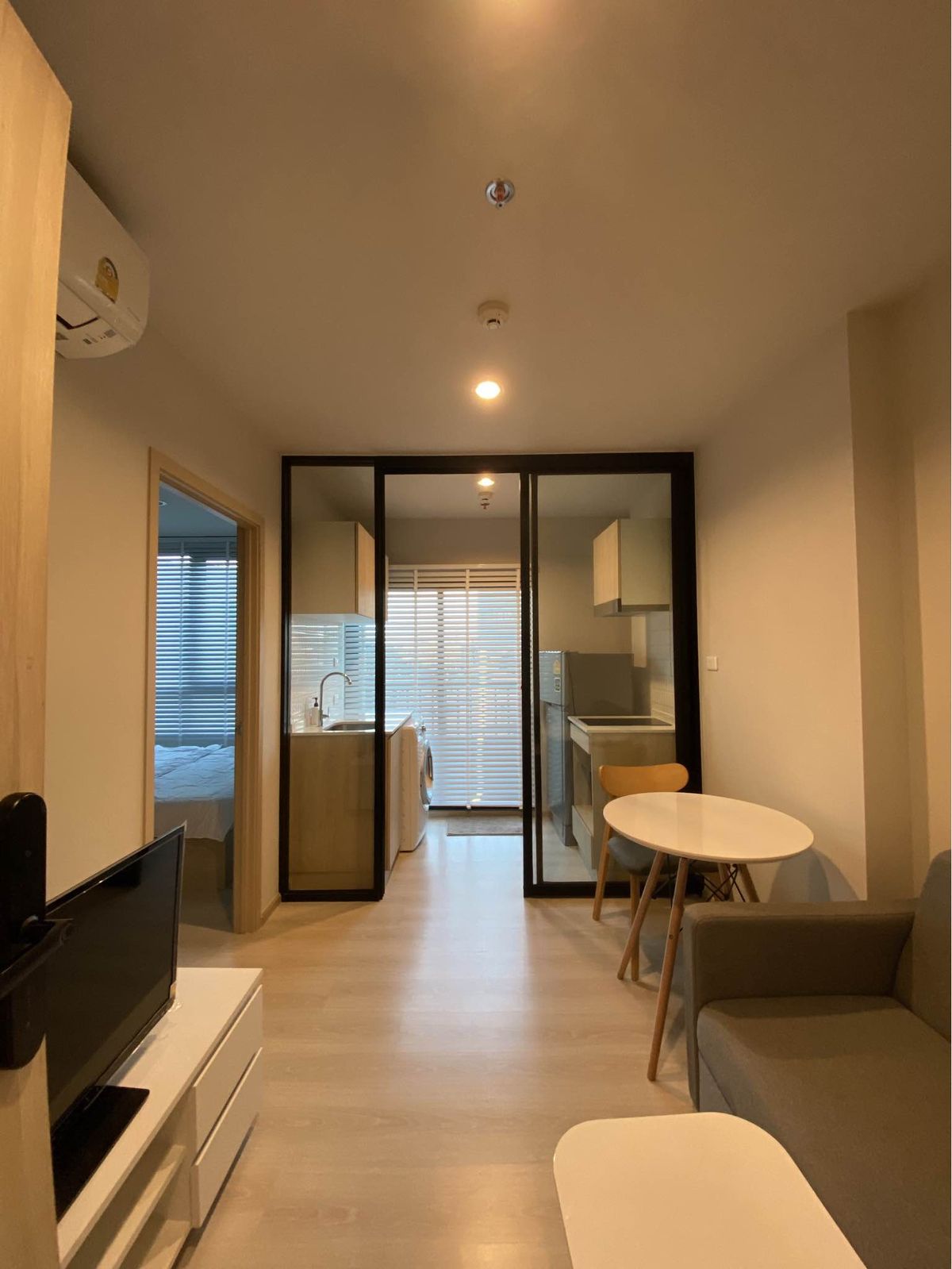 For RentCondoChaengwatana, Muangthong : NUE Noble Ngamwongwan, near MRT Nonthaburi Civic Center Fully Furnished