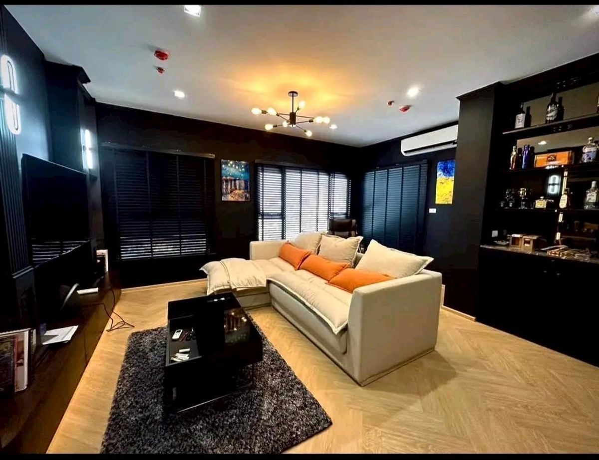 For RentCondoWongwianyai, Charoennakor : Rent a beautiful decorative condo on the cover