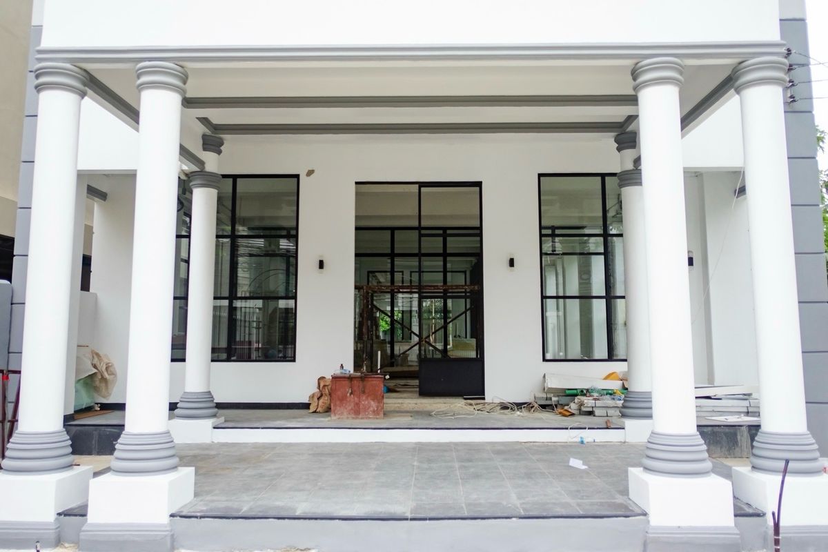 For RentOfficeRamkhamhaeng, Hua Mak : Rental of the Stand Alone Building has a lot of parking elevators, Town in Town, Sriwara Road, Ekkamai - Ram Inthra express. Bangkok