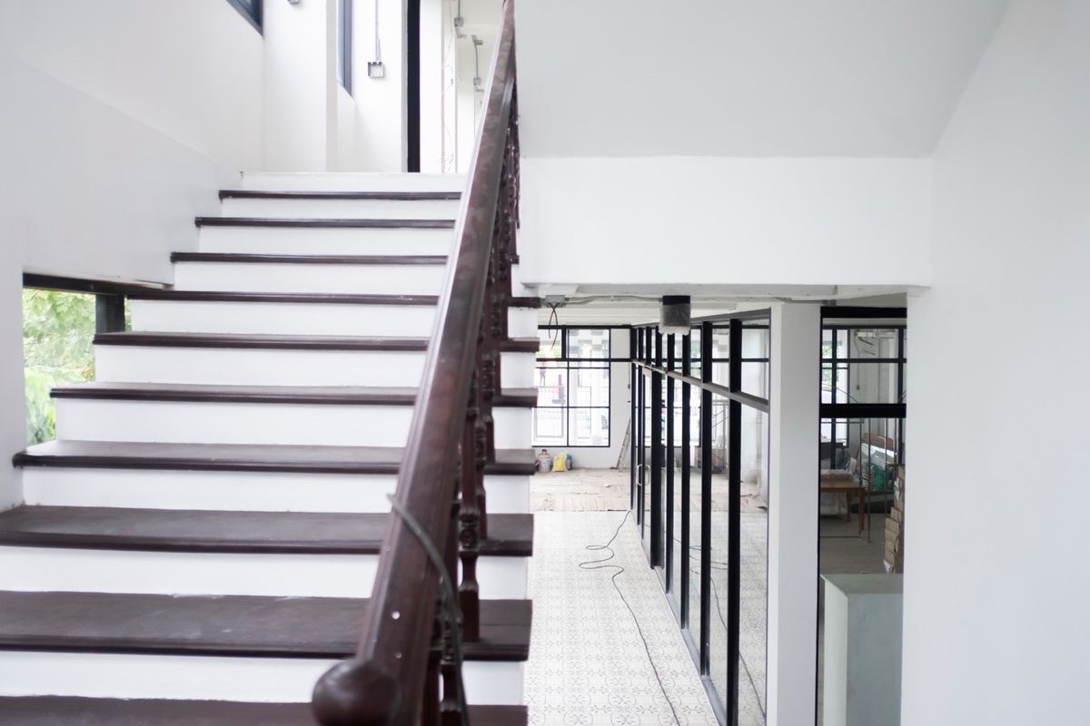 For RentOfficeRamkhamhaeng, Hua Mak : Rental of the Stand Alone Building has a lot of parking elevators, Town in Town, Sriwara Road, Ekkamai - Ram Inthra express. Bangkok