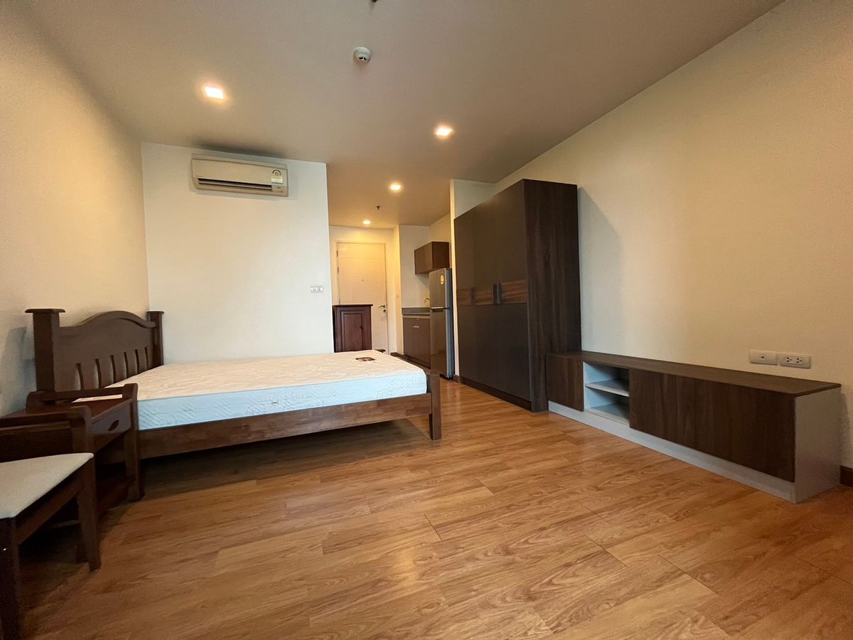 For SaleCondoSiam Paragon ,Chulalongkorn,Samyan : Urgent Sale WISH @ Sam Yan Condo with tenants and rent 3 years, 1 bed, 1 bath, 30 sq.m., 350m to MRT Sam Yan, 4.5 million baht