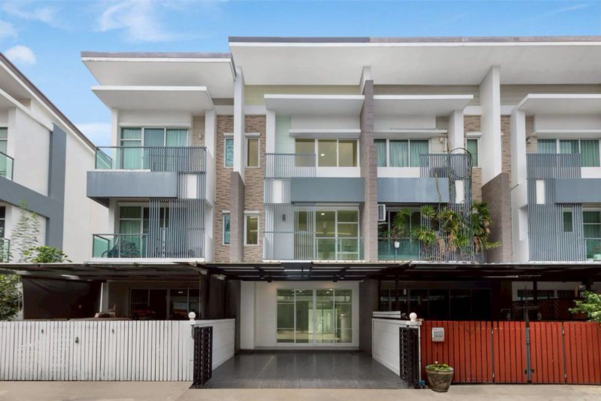 ขายทาวน์โฮมบางซื่อ วงศ์สว่าง เตาปูน : ขาย 🏡ทาวน์โฮม รีโนเวทใหม่ ✨ ทาวน์พลัสเอ็กซ์ ประชาชื่น-งามวงศ์วาน(ฟังก์ชั่นครบ เดินทางง่าย รายล้อมด้วยแหล่งอำนวยความสะดวก  )✨✨