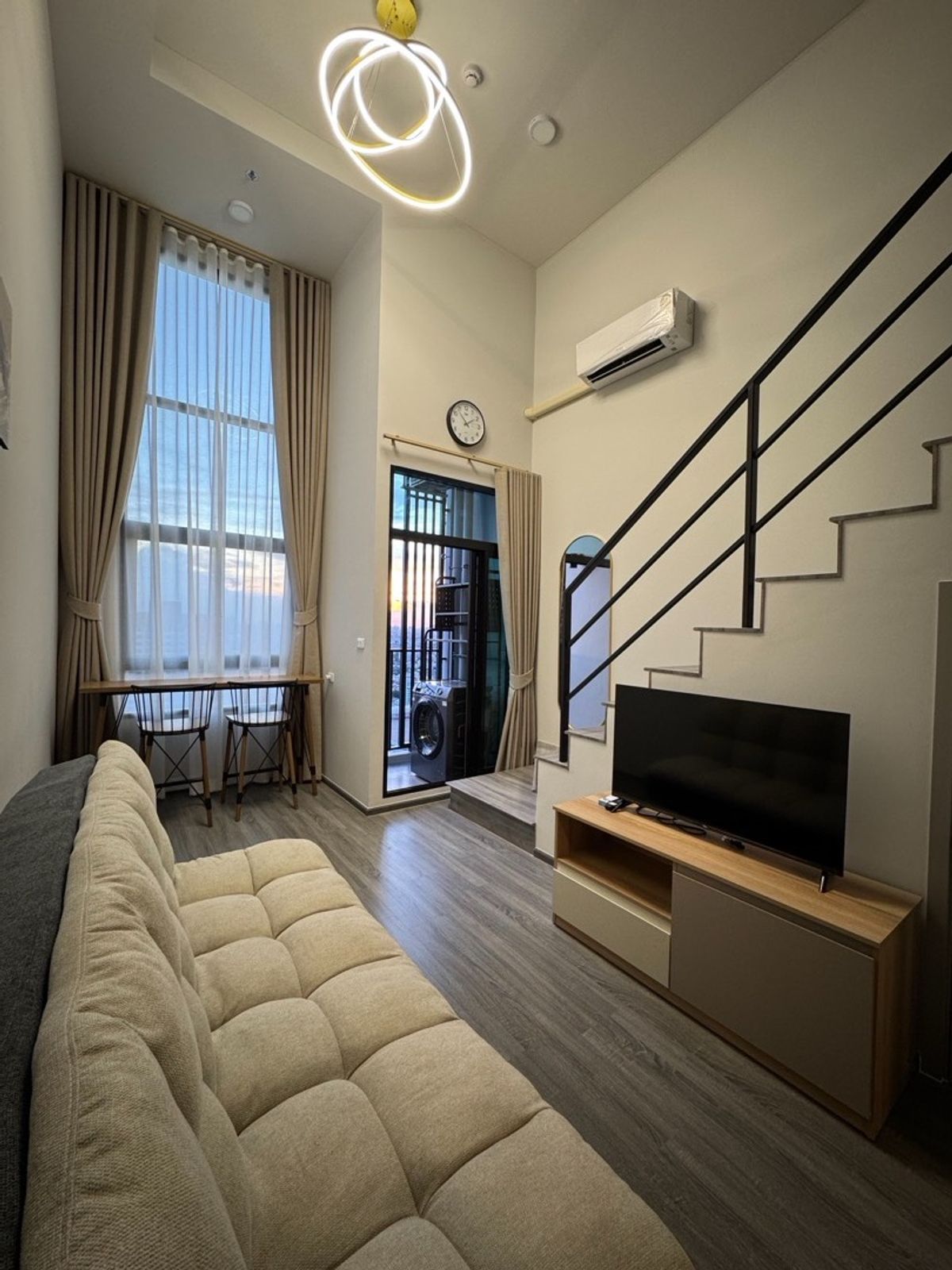 ให้เช่าคอนโดเสรีไทย-นิด้า : Ideo Ramkhamhaeng - สถานี Lamsali