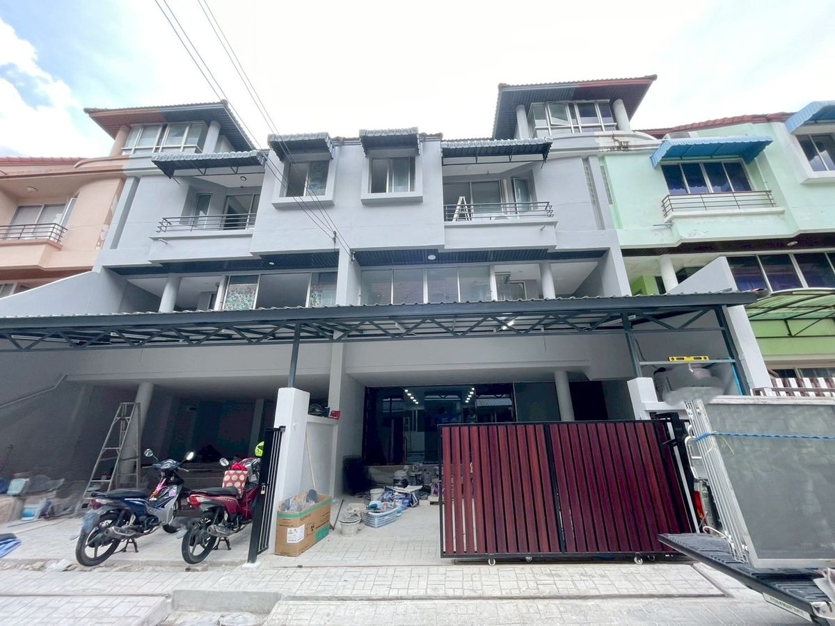ให้เช่าทาวน์โฮมโชคชัย4 ลาดพร้าว71 : HK0547♛ให้เช่า ทาวน์โฮม 4 ห้องนอน⚝ลาดพร้าว 80∞099-5919653,065-9423251▚Line@sureresidence
