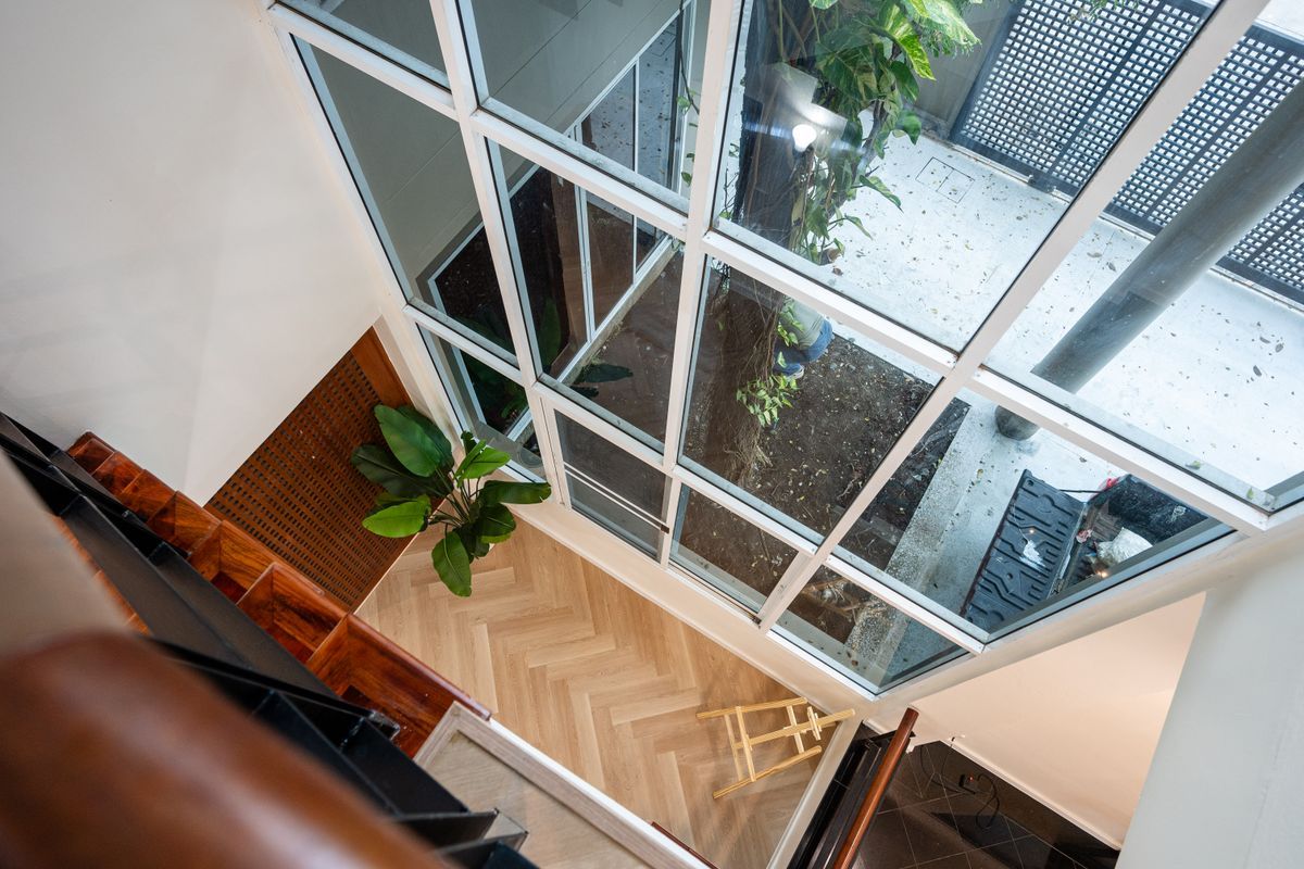 For SaleHouseSapankwai,Jatujak : 🏡 For Sale: 3-Storey Detached House in Modern Contemporary Style ✨ Fully renovated with spacious 375 sq.m. of usable area | 5 Bedrooms Prime location near MRT Chatuchak & BTS Mo Chit Surrounded by shopping malls, schools, and universities – convenient