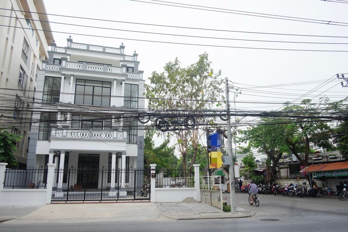 ให้เช่าร้านค้า/ตลาดนัดรามคำแหง หัวหมาก : ปล่อยเช่า ตึก 4 ชั้น มีลิฟต์ และลานจอดรถ ทาวน์อินทาวน์ กรุงเทพมหานคร เหมาะทำ สำนักงานใหญ่ / คลินิกความงาม ศัลยกรรม / โรงพยาบาลขนาดเล็ก / ศูนย์สุขภาพ / Wellness Center / โรงพยาบาลสัตวแพทย์ / ศูนย์กายภาพบำบัด / เทรดดิ้ง สินค้า ออนไลน์